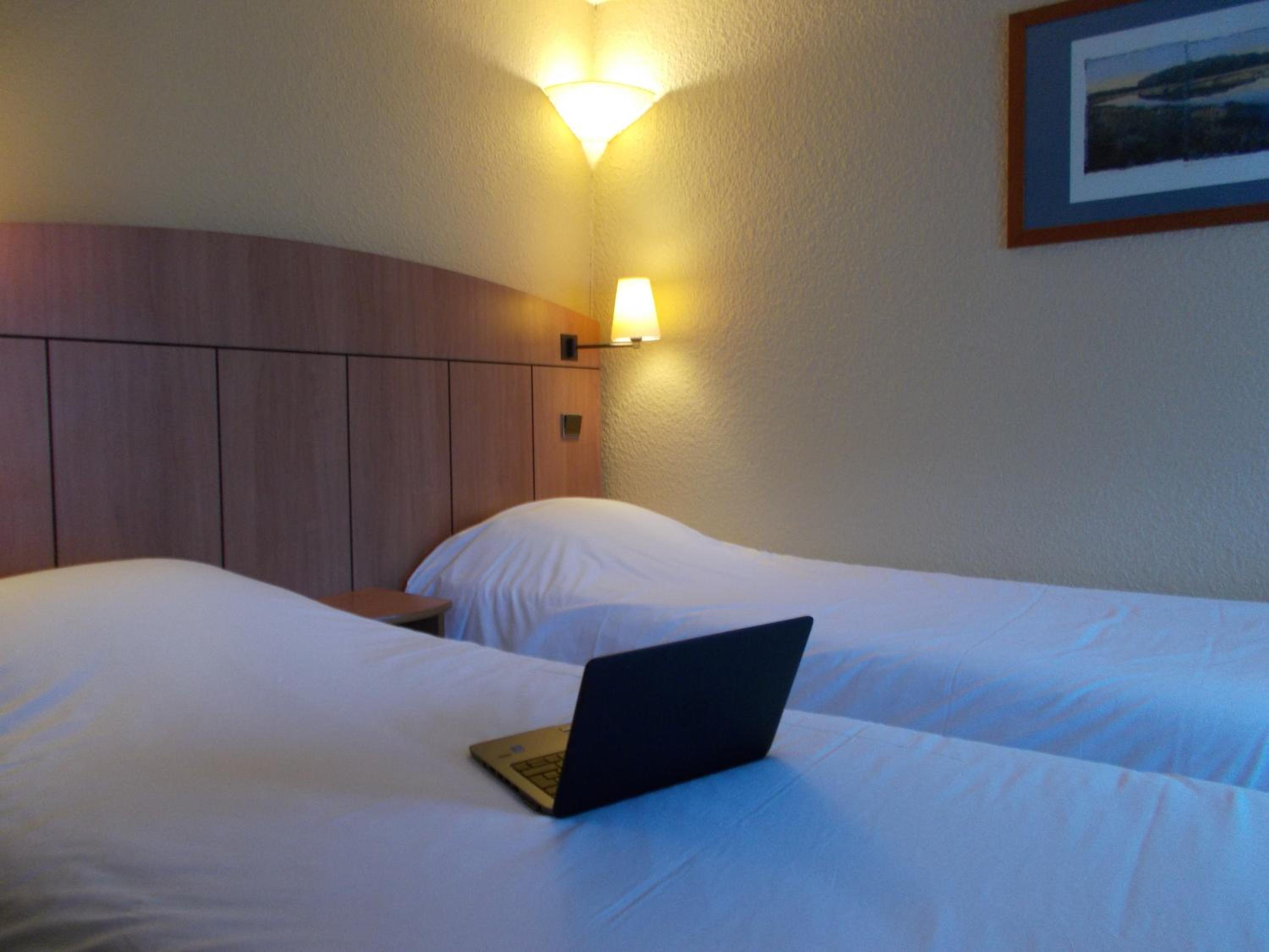 Standard Room - 2 Single Beds - Mountain View - Photo 2