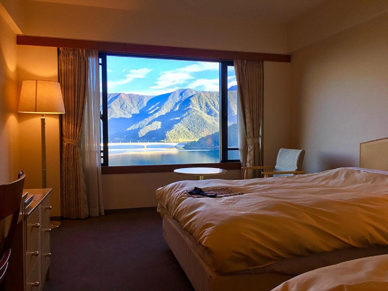 Twin Room with Bathroom