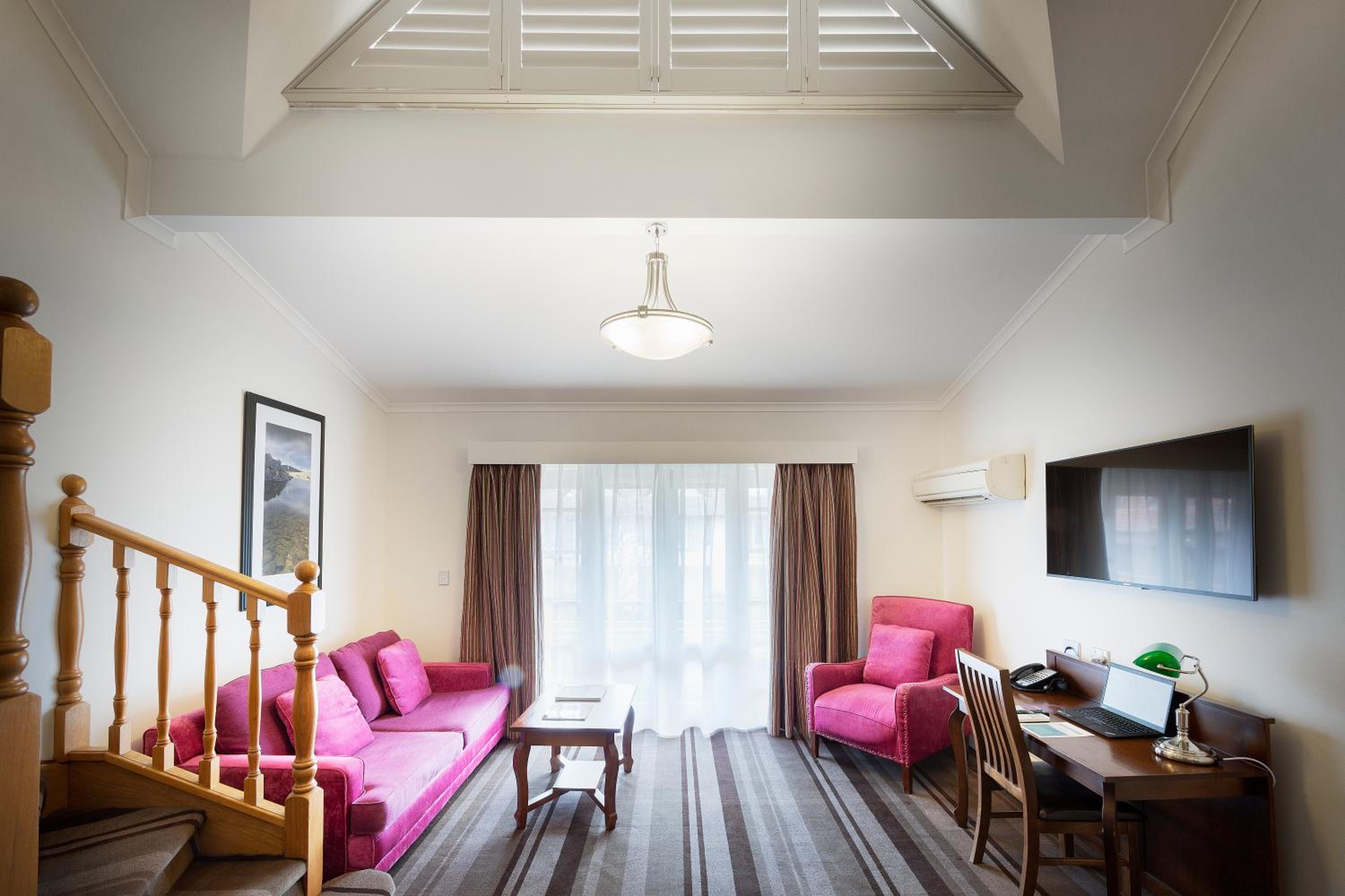 Deluxe King Loft with Sofa Bed - Photo 1