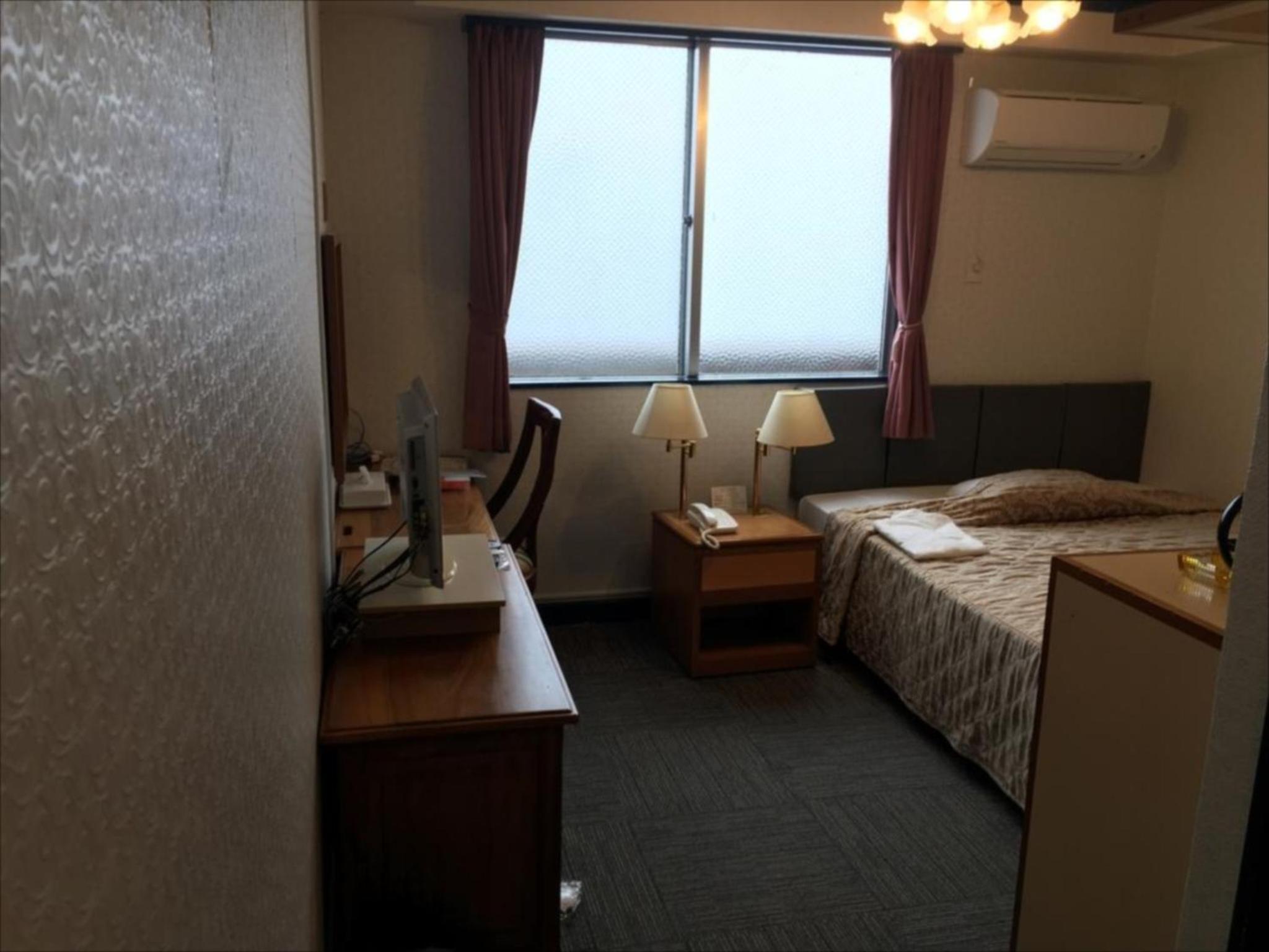 Single Room photo 3