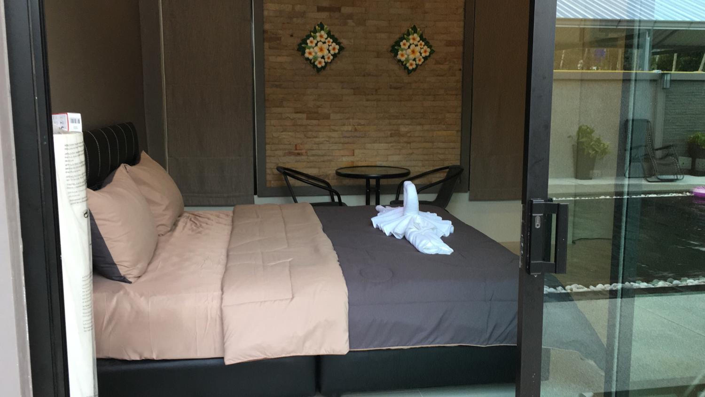 Standard King Room - Photo 1