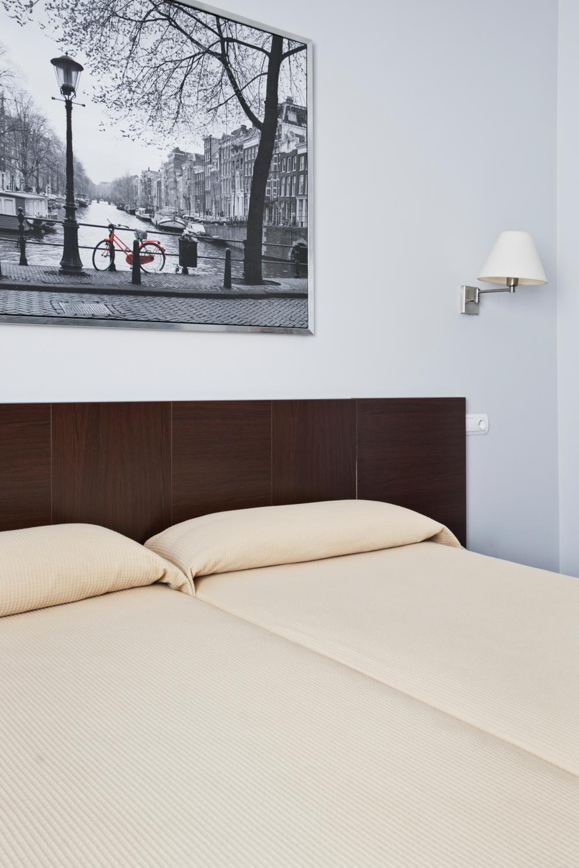 Triple Room - Photo 1