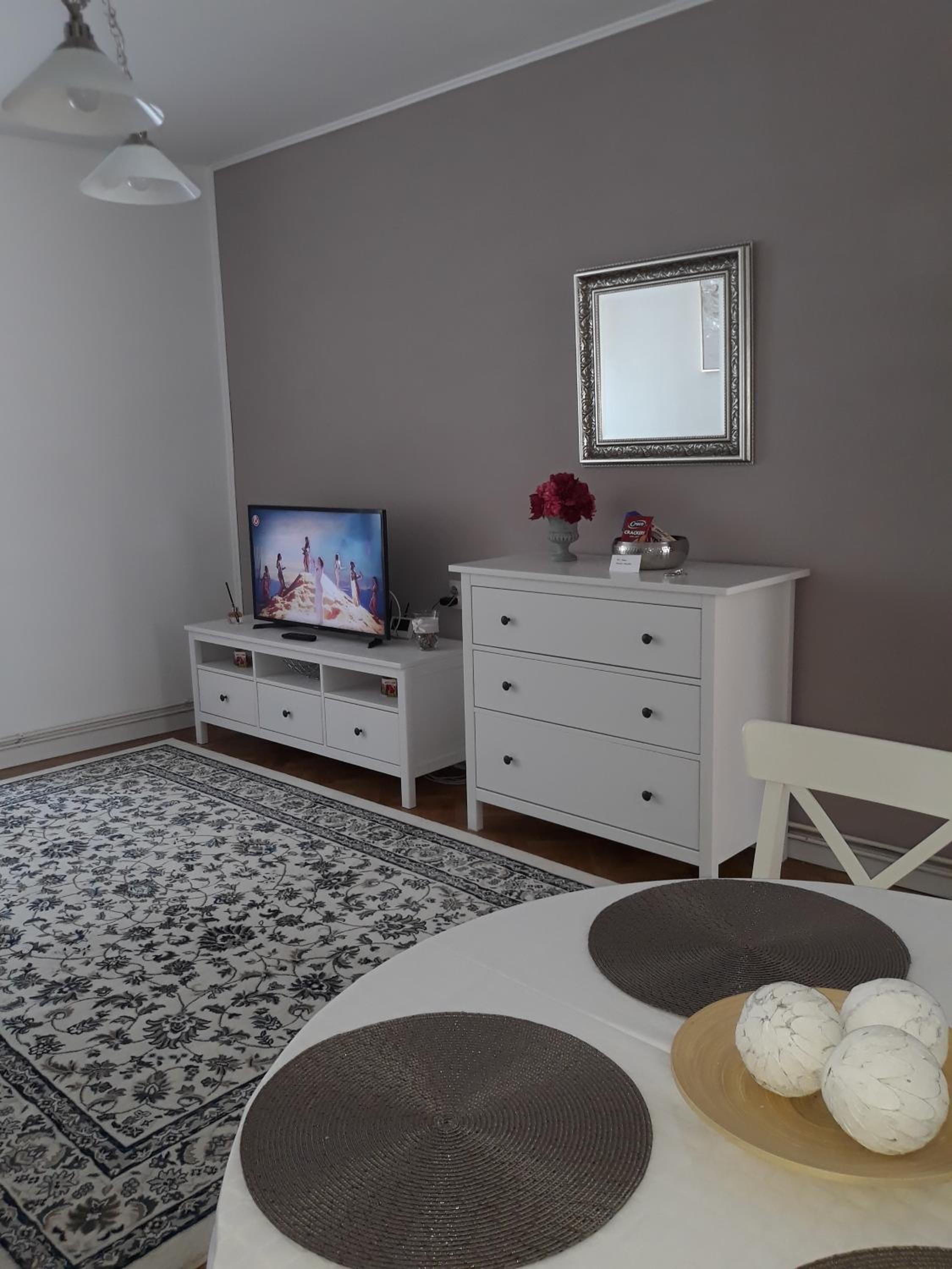 One-Bedroom Apartment - Photo 15