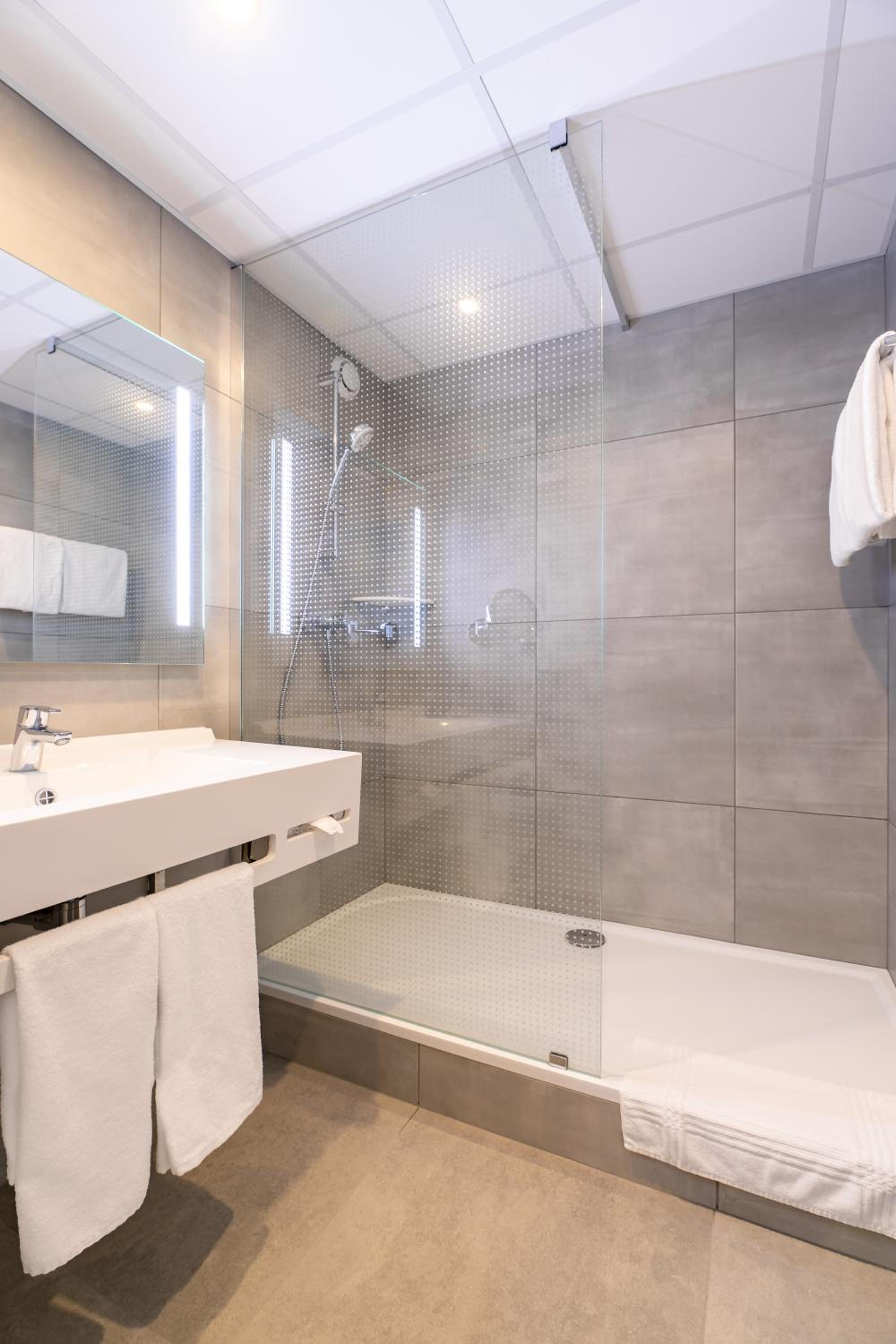 Executive Double Room - Photo 8