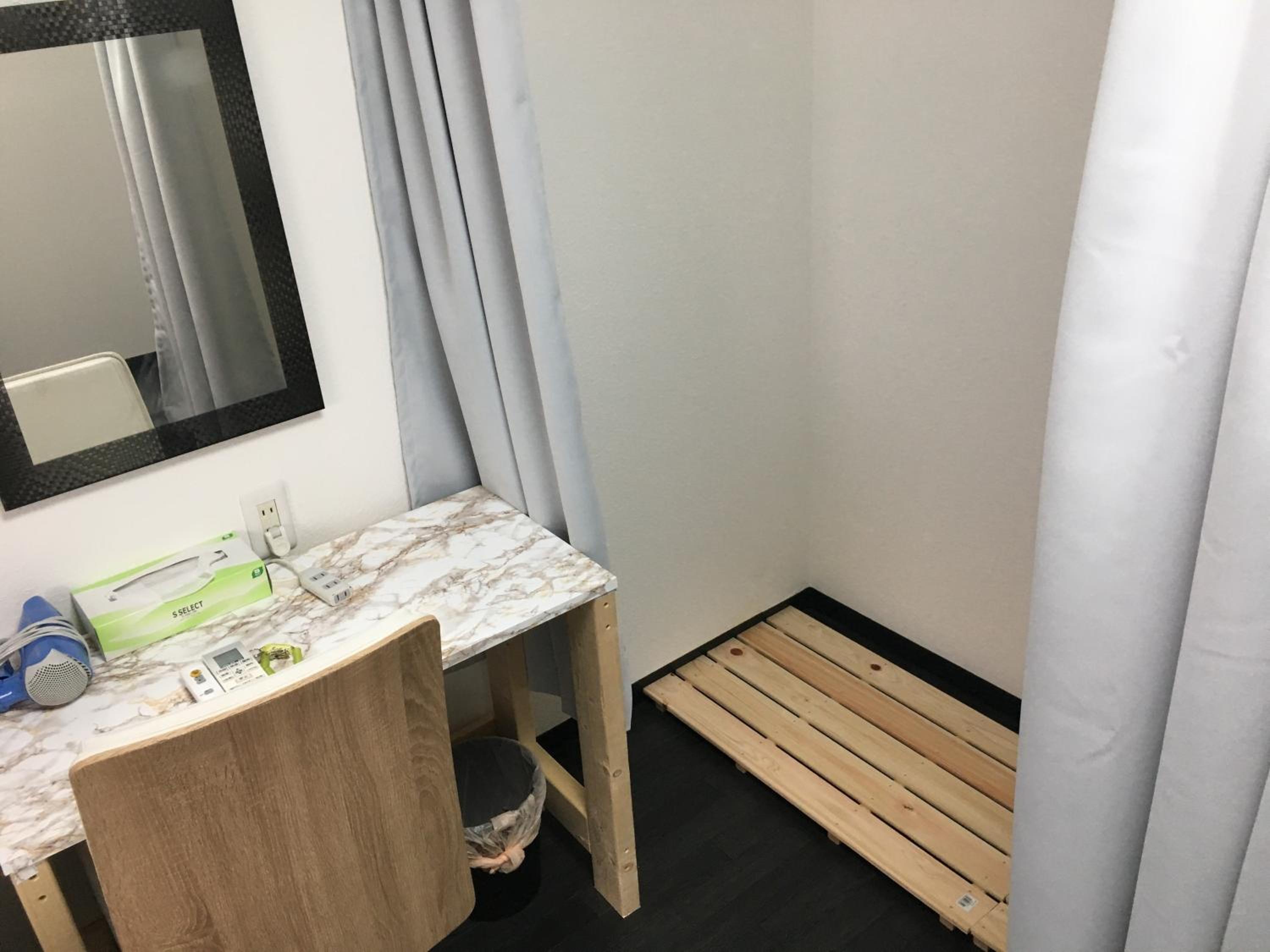 Economy Double Room photo 2