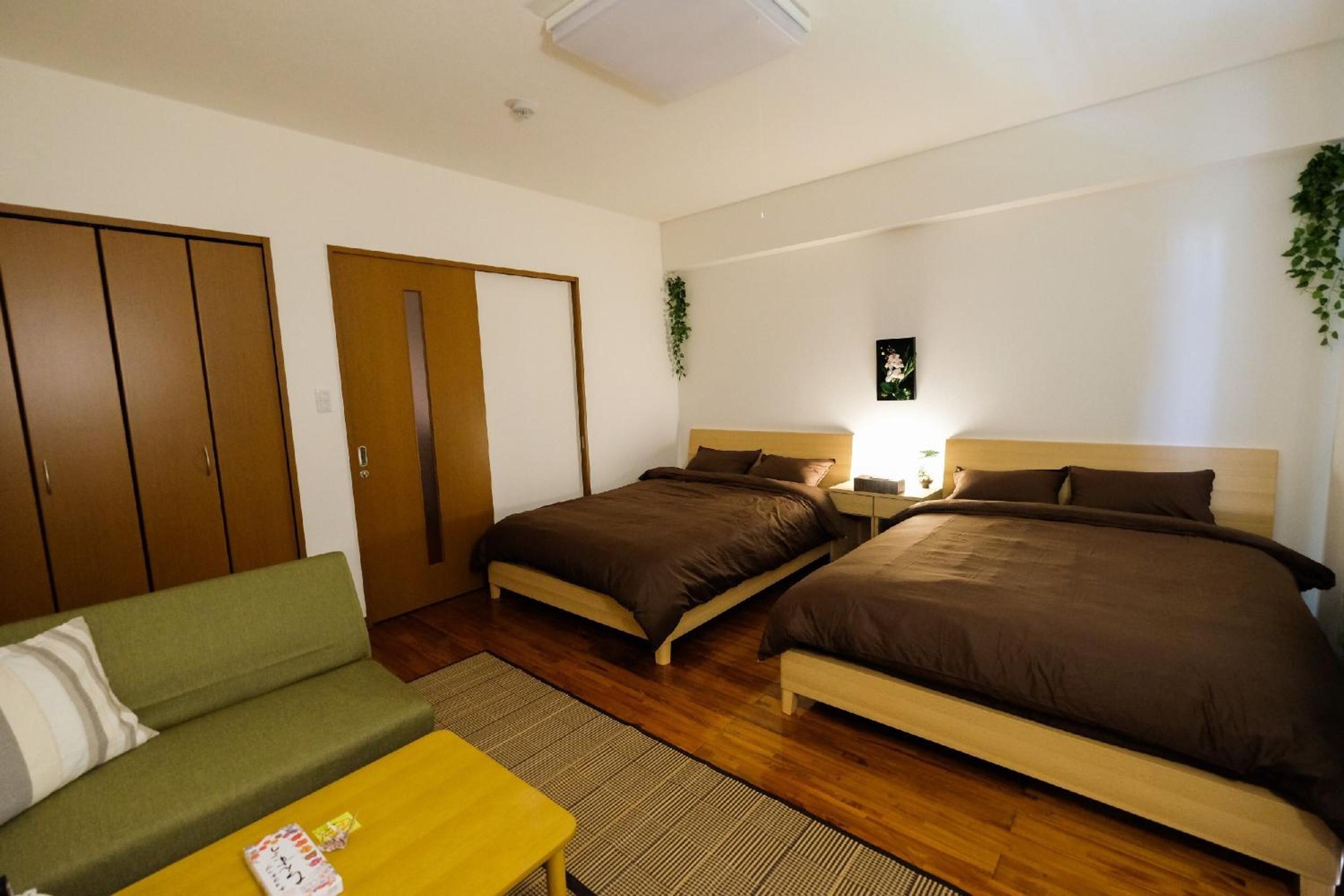 One-Bedroom Apartment photo 1
