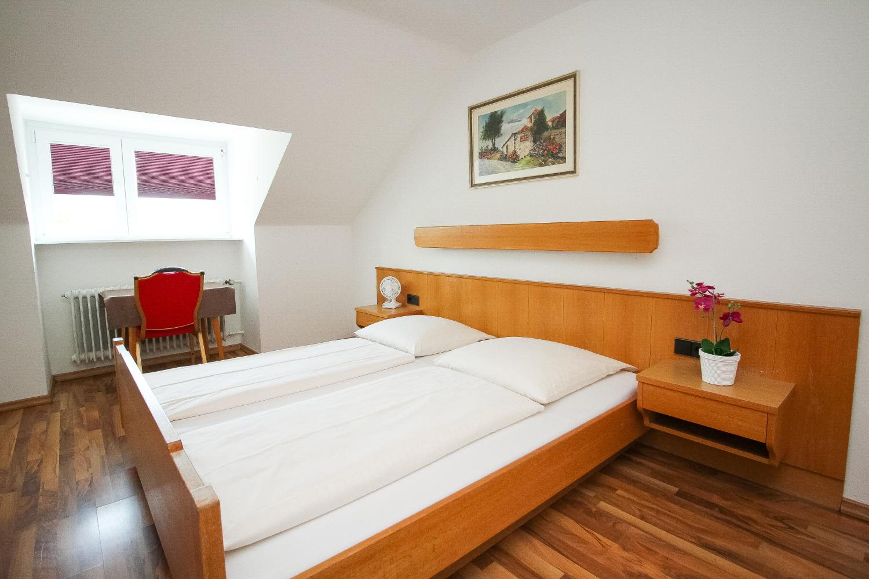 Double Room with Shared Shower and Toilet