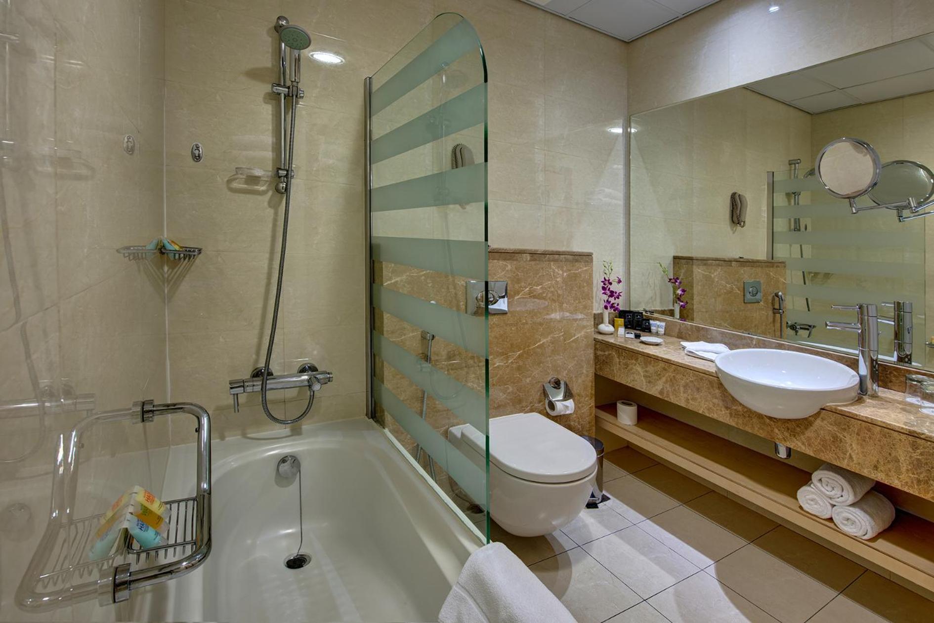Deluxe Double or Twin Room photo 3