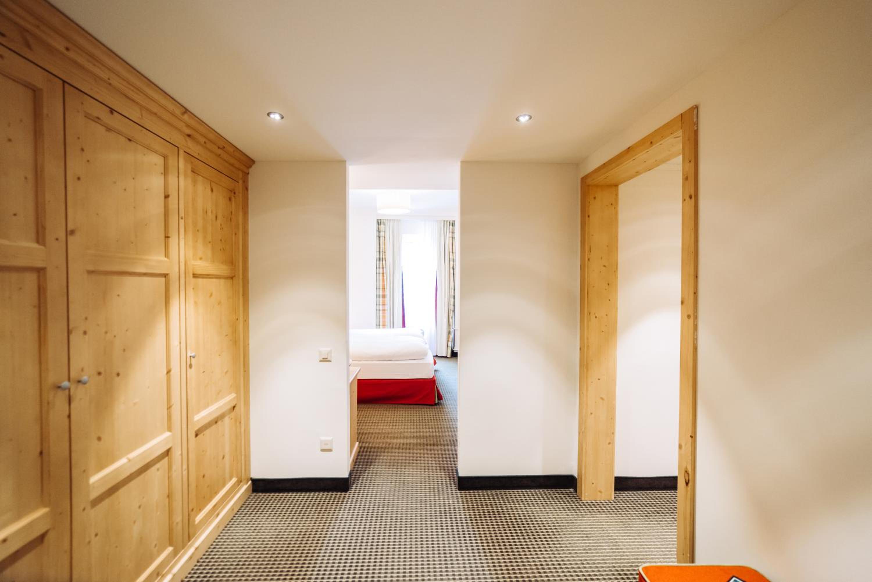Double interconnecting rooms with Spa Access - Photo 8