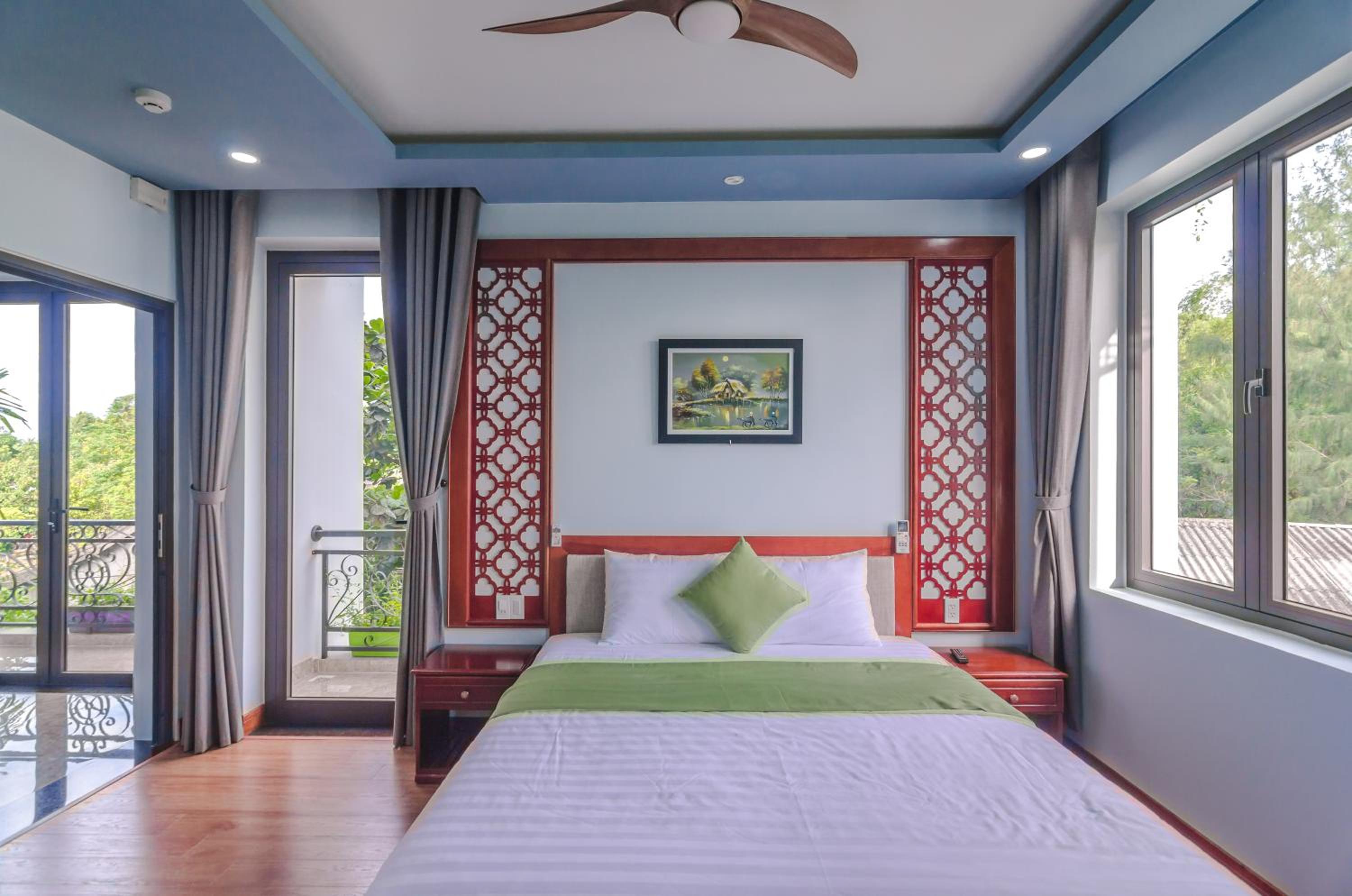 Deluxe Double Room with Balcony