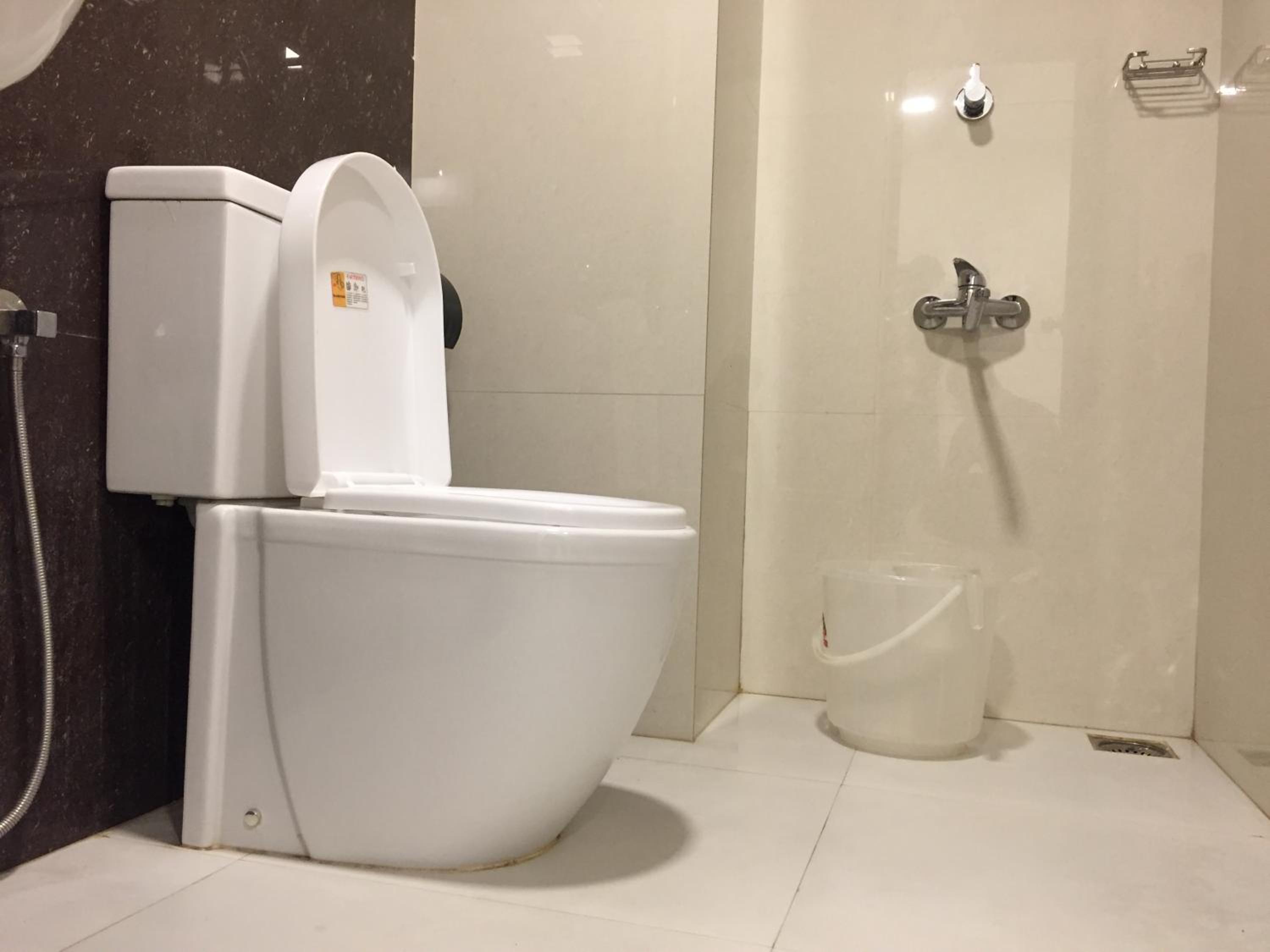 Suite - Photo 3