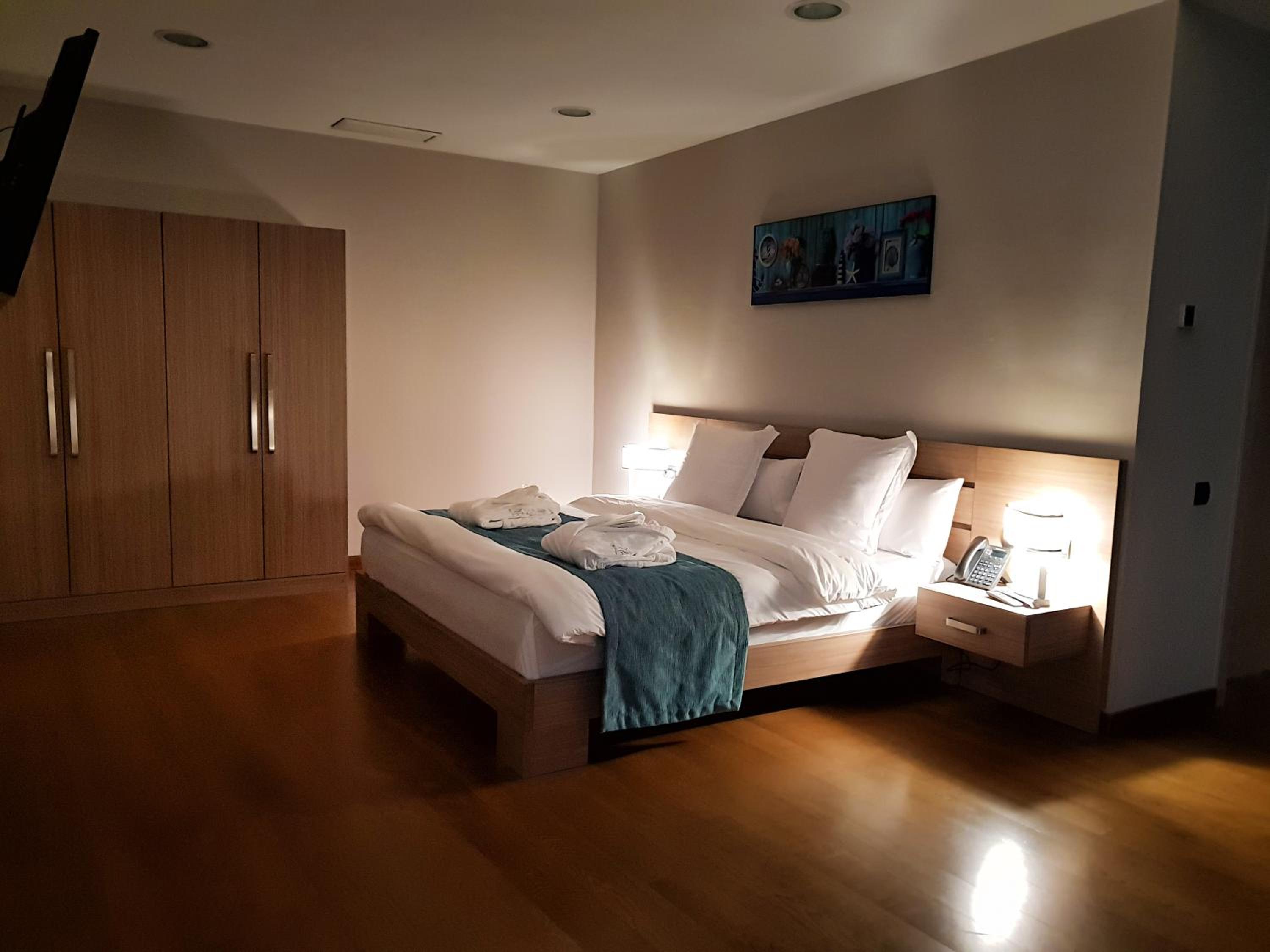Junior Suite with Balcony photo 2