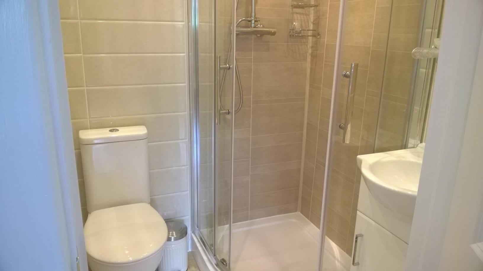 Deluxe Double Room with Shower photo 3