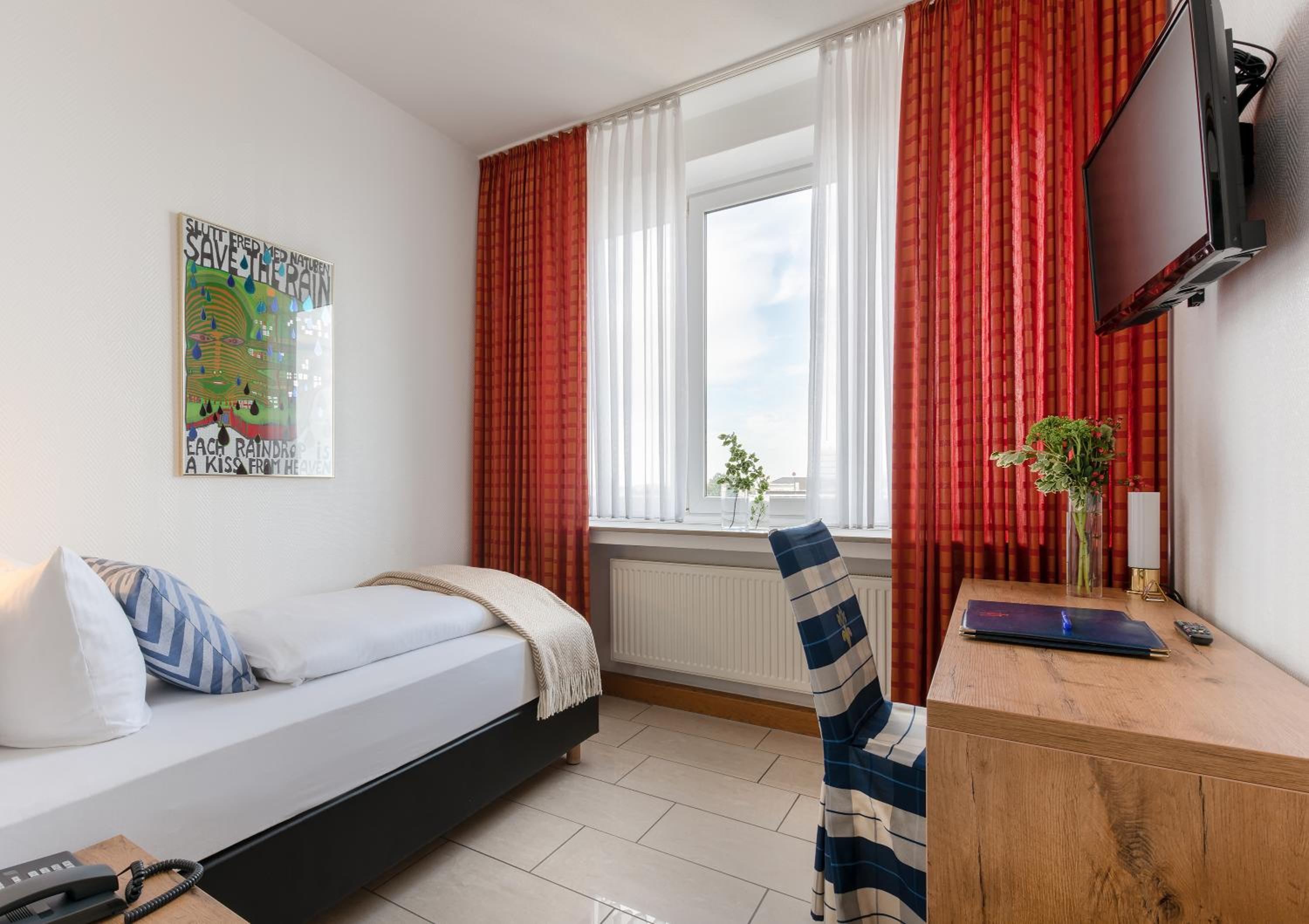 Standard Single Room