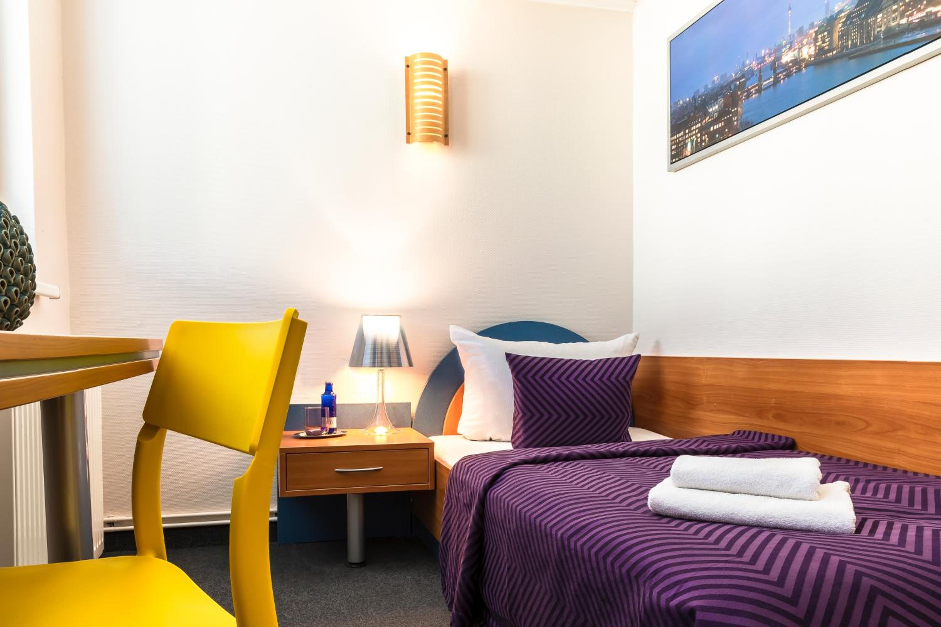 Single Room photo 1