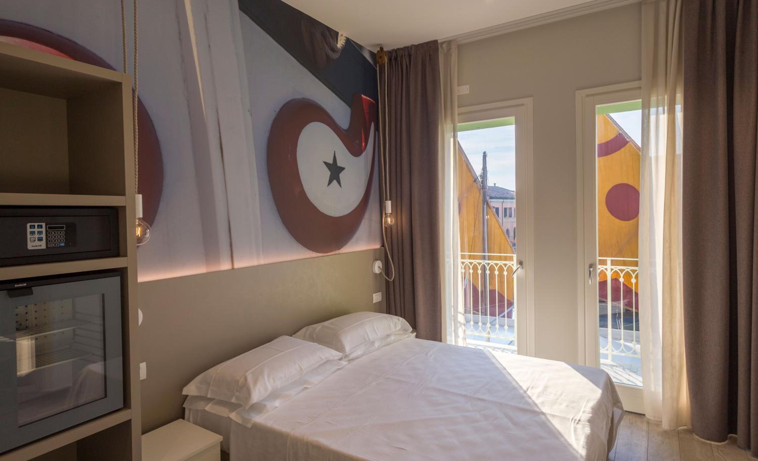 Double Room with Sea View - Photo 8