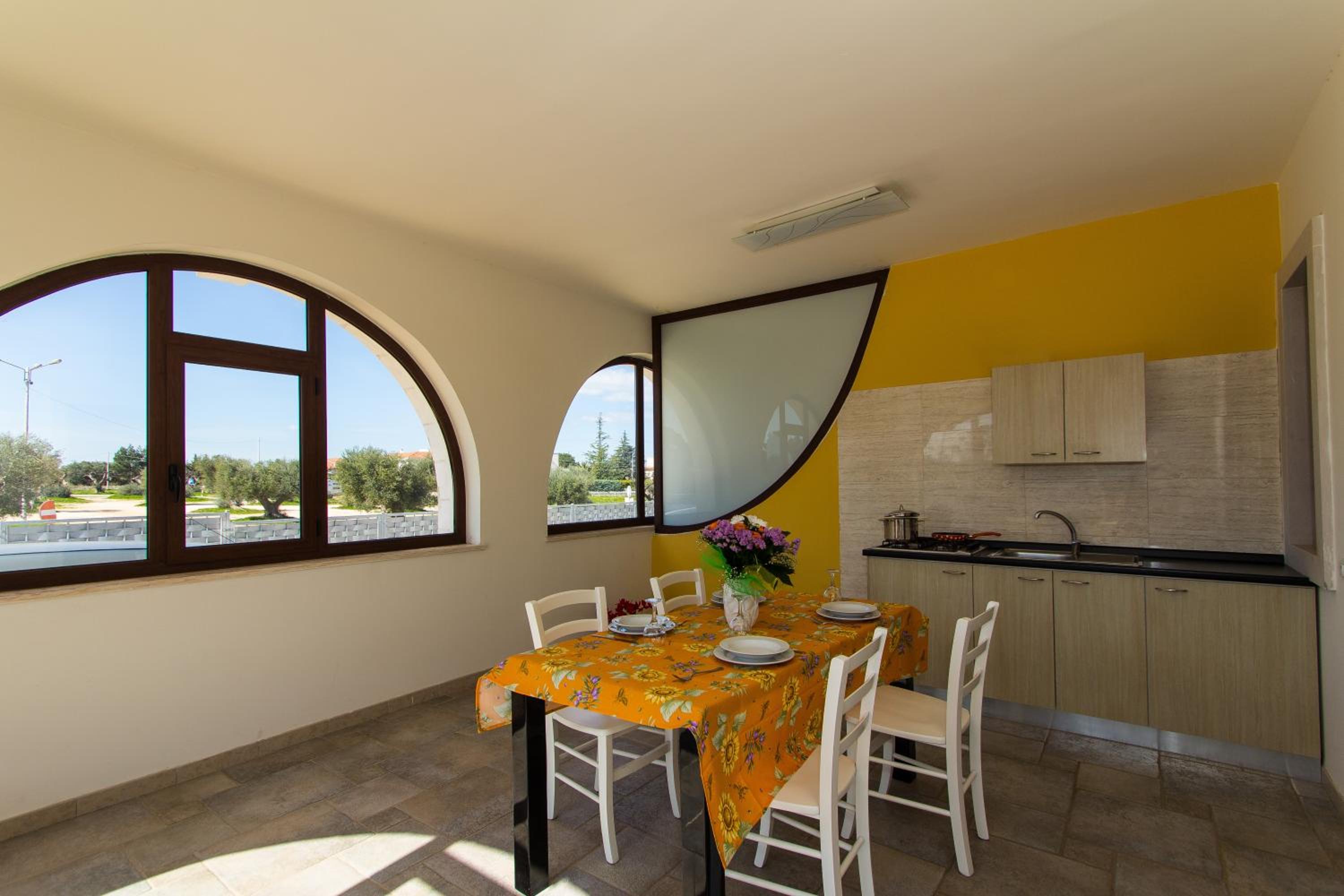Quadruple Room - Photo 11