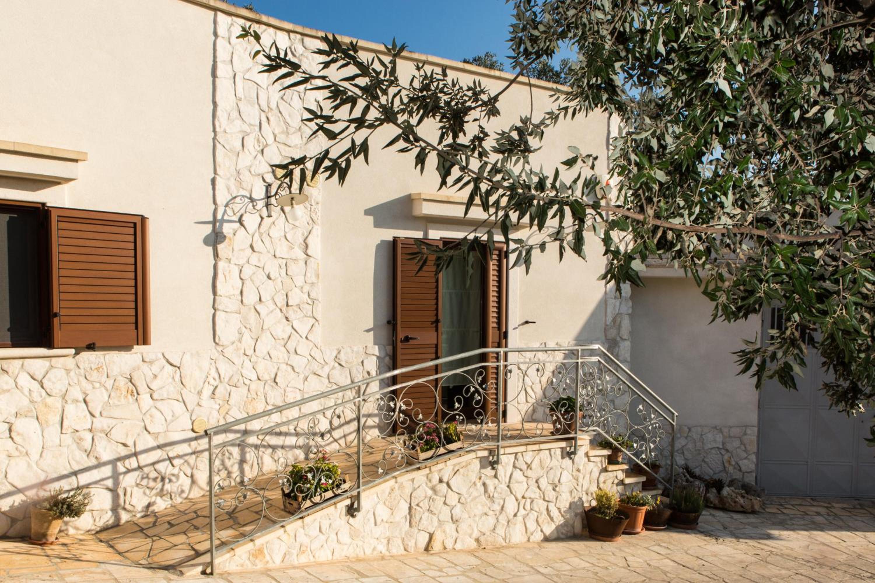 Quadruple Room with Garden View - Photo 2