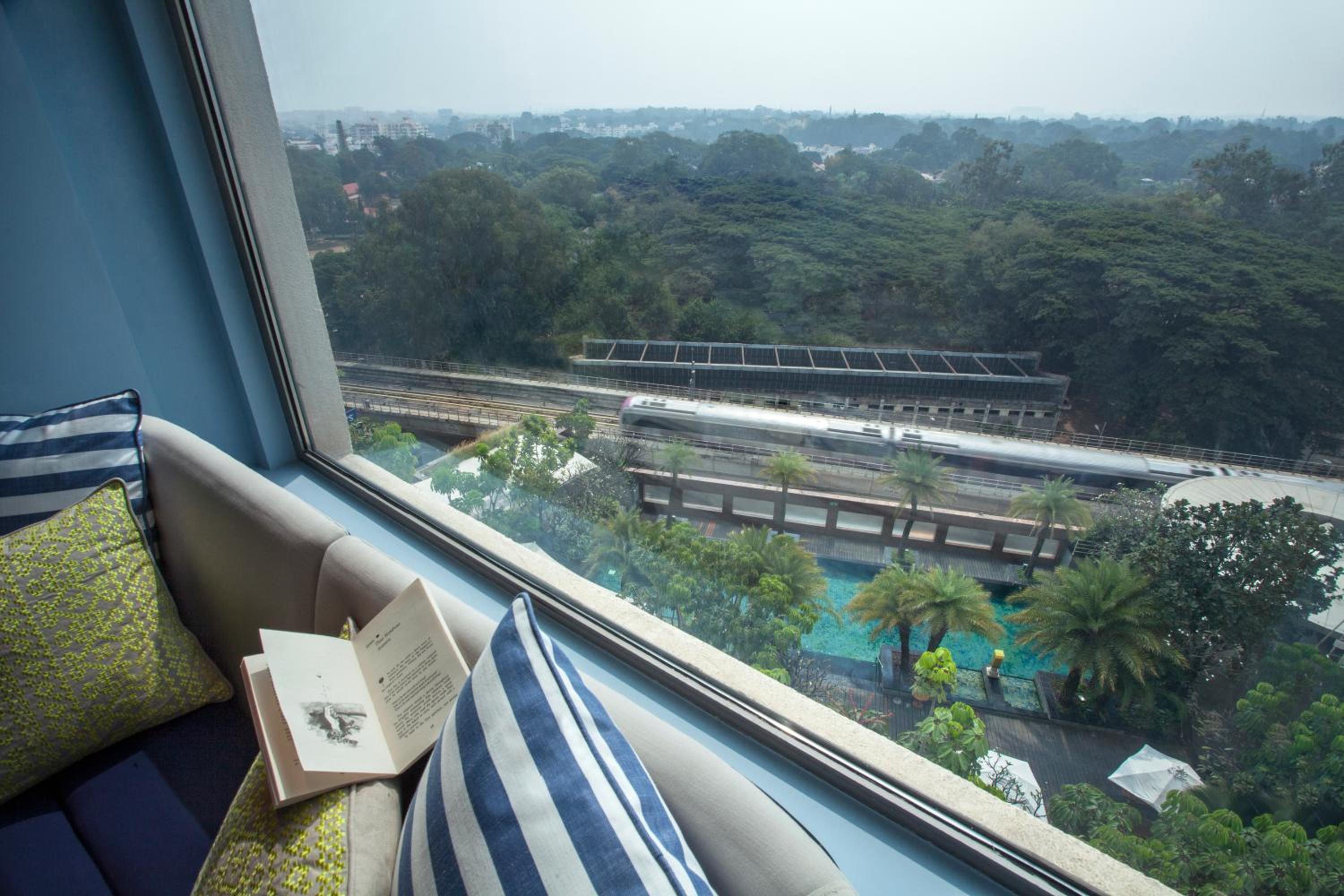 King Room with View - Photo 2