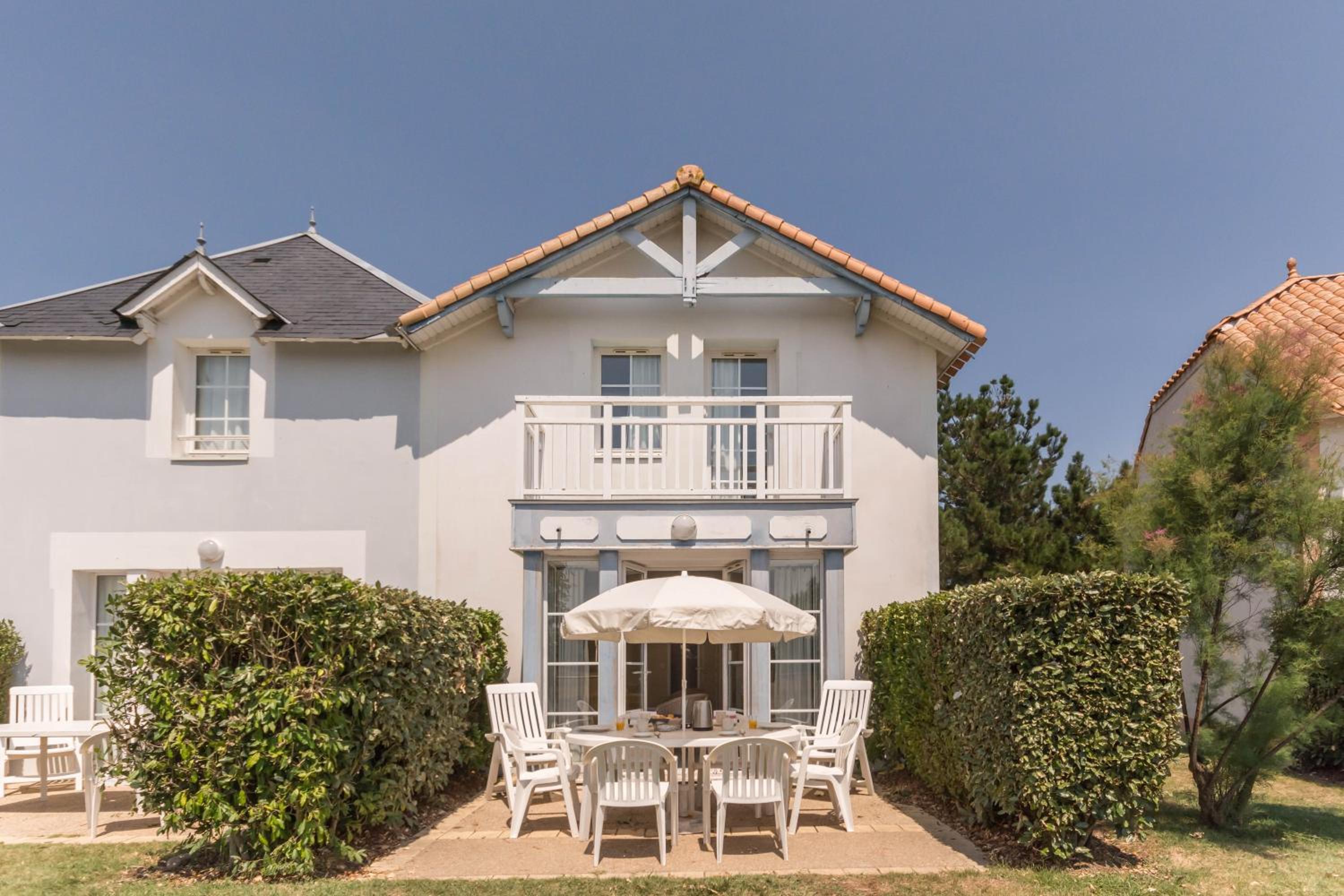 Two-Bedroom Duplex House with sleeping Alcove and Terrace (8 People) - Domaine du Moulin photo 3