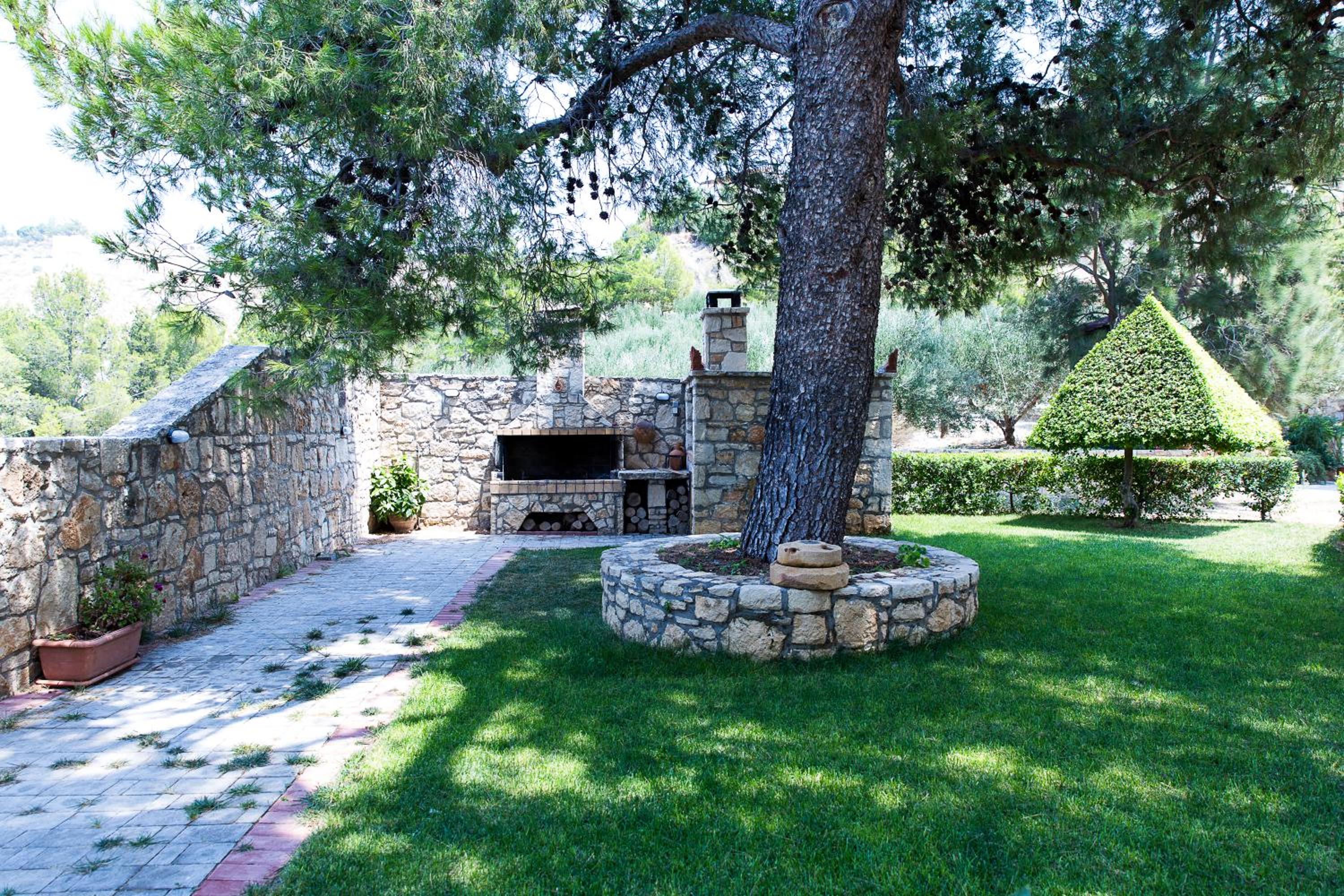 Villa photo 3