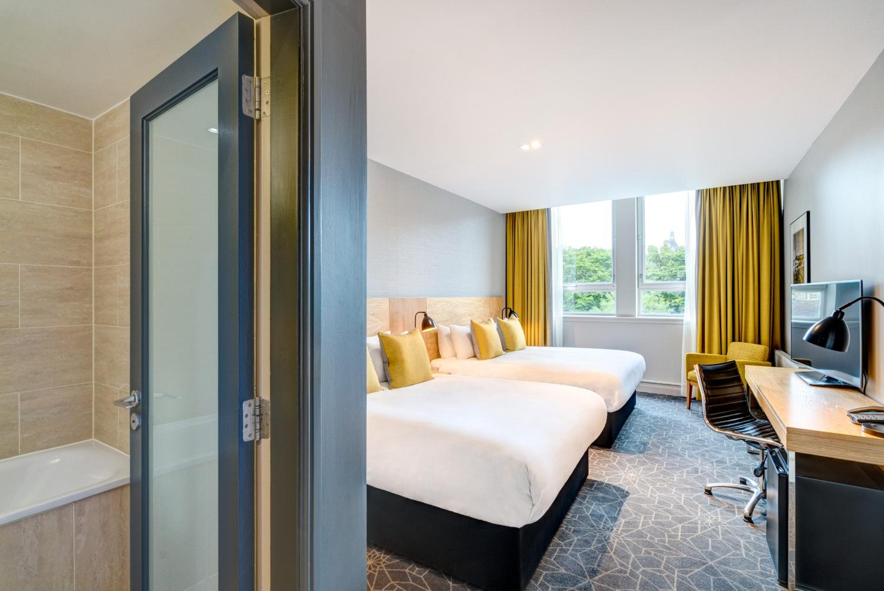City Twin Room - Photo 2