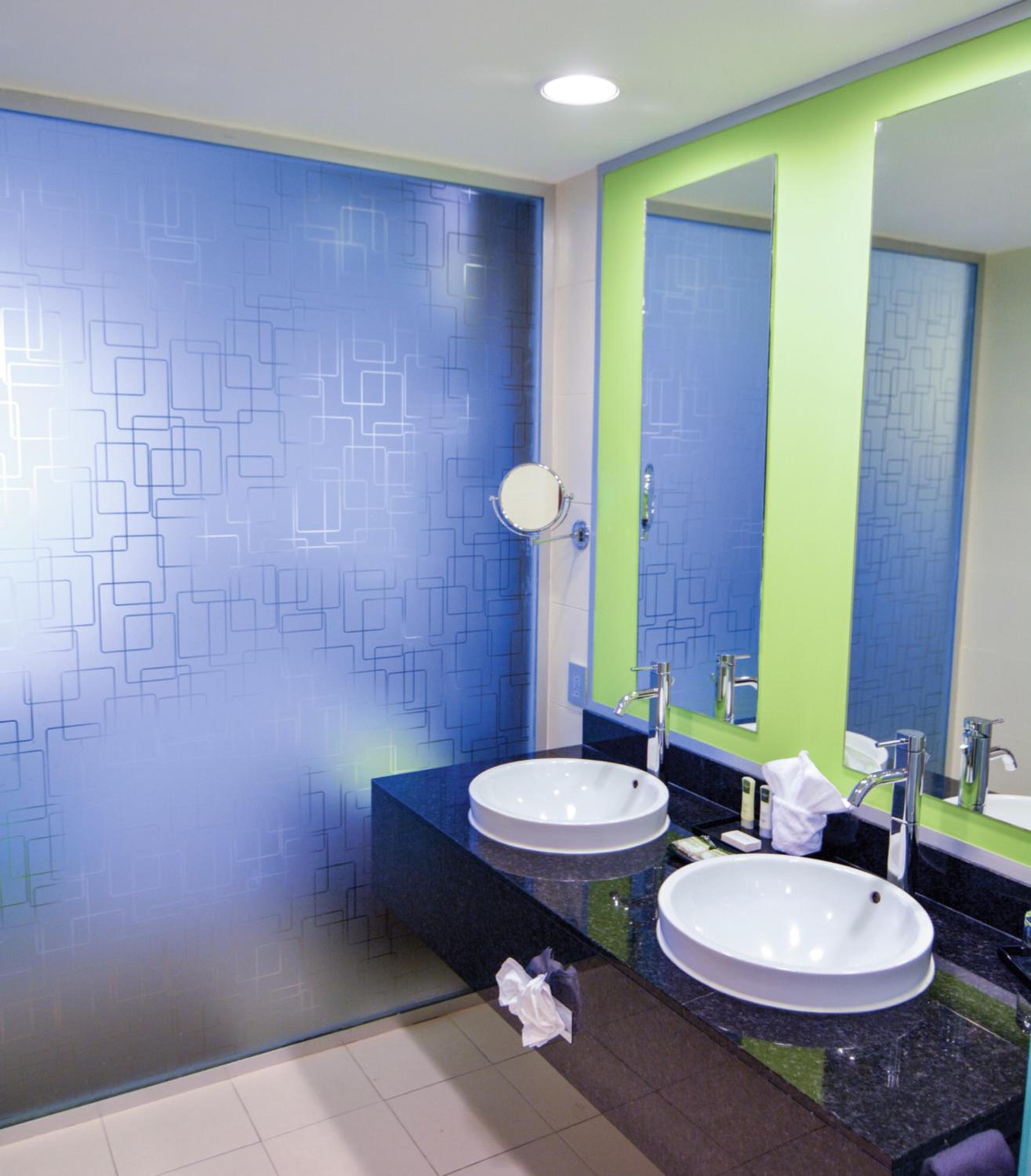 Deluxe King Room - Photo 6
