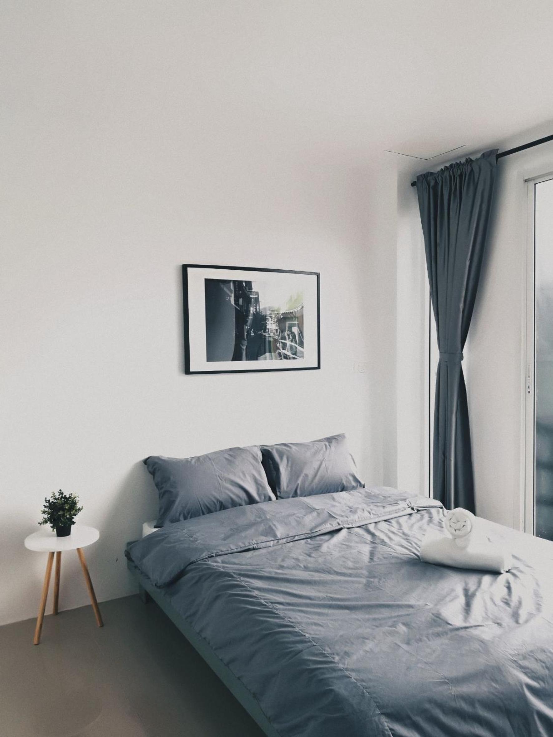 Queen Room with Balcony - Photo 1