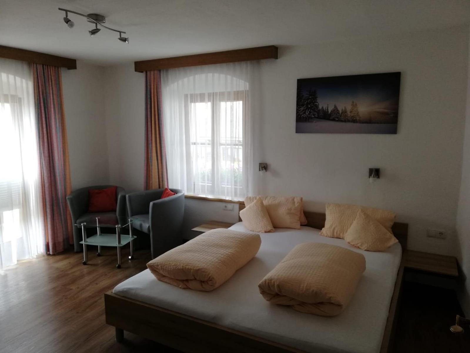 Apartment with Balcony photo 3