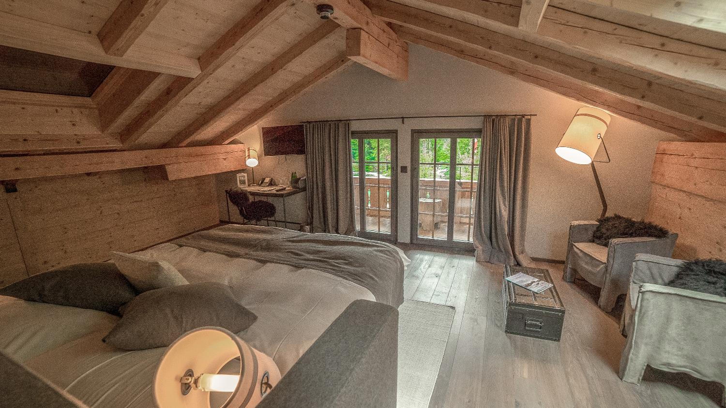 Suite with Lake View photo 1