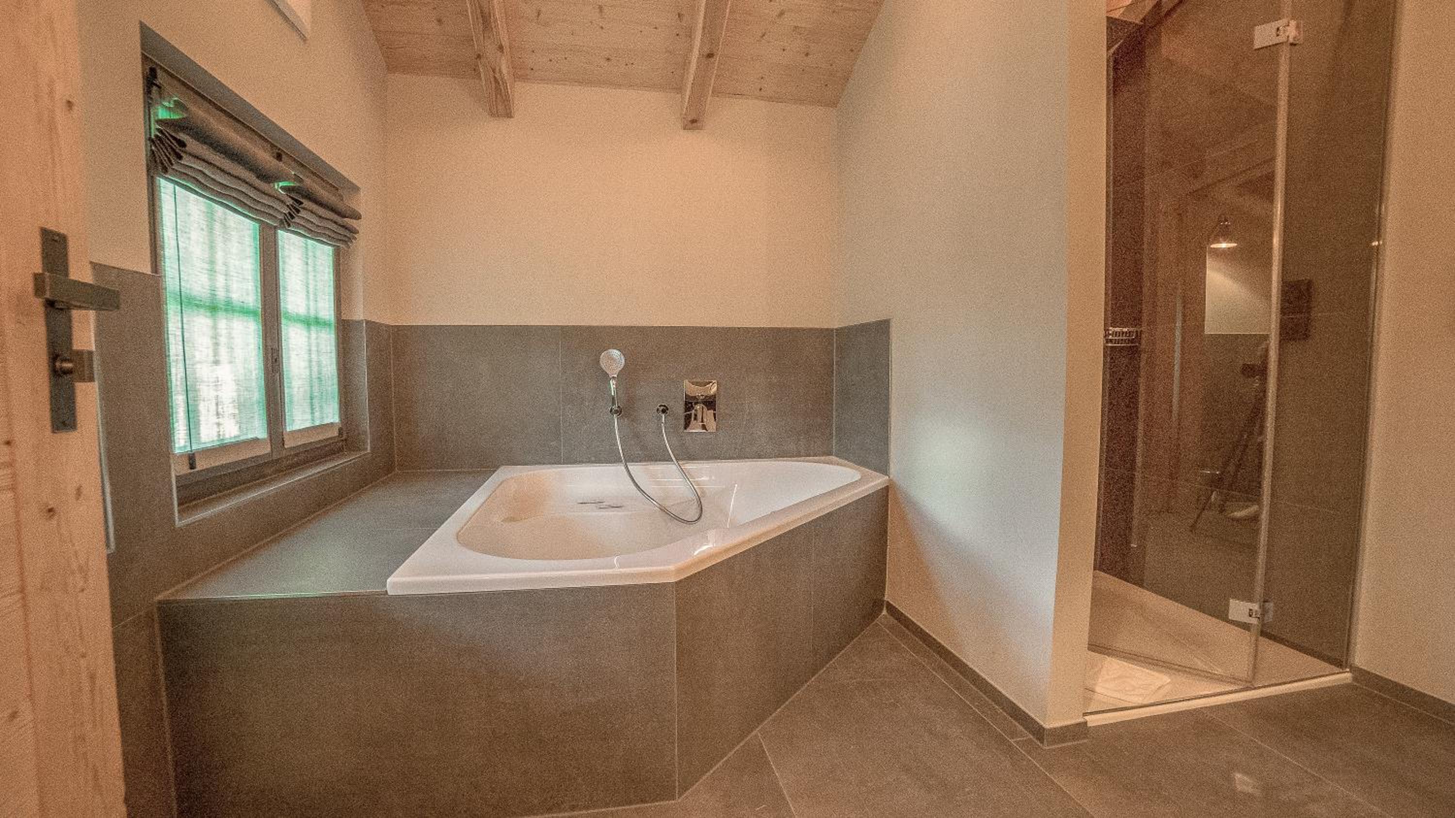Suite with Lake View photo 2