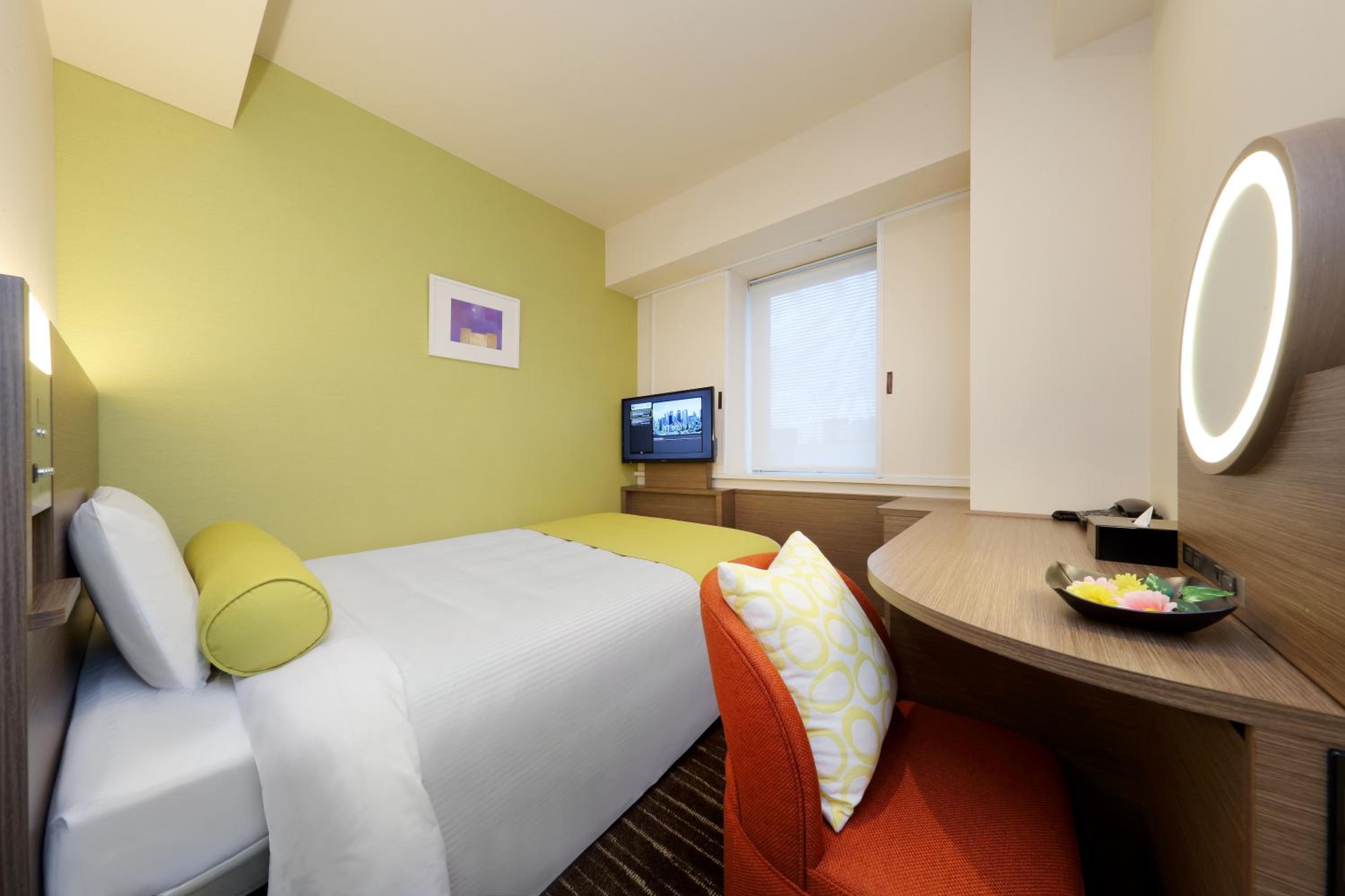 Single Room (Female Only) - Non-Smoking photo 2