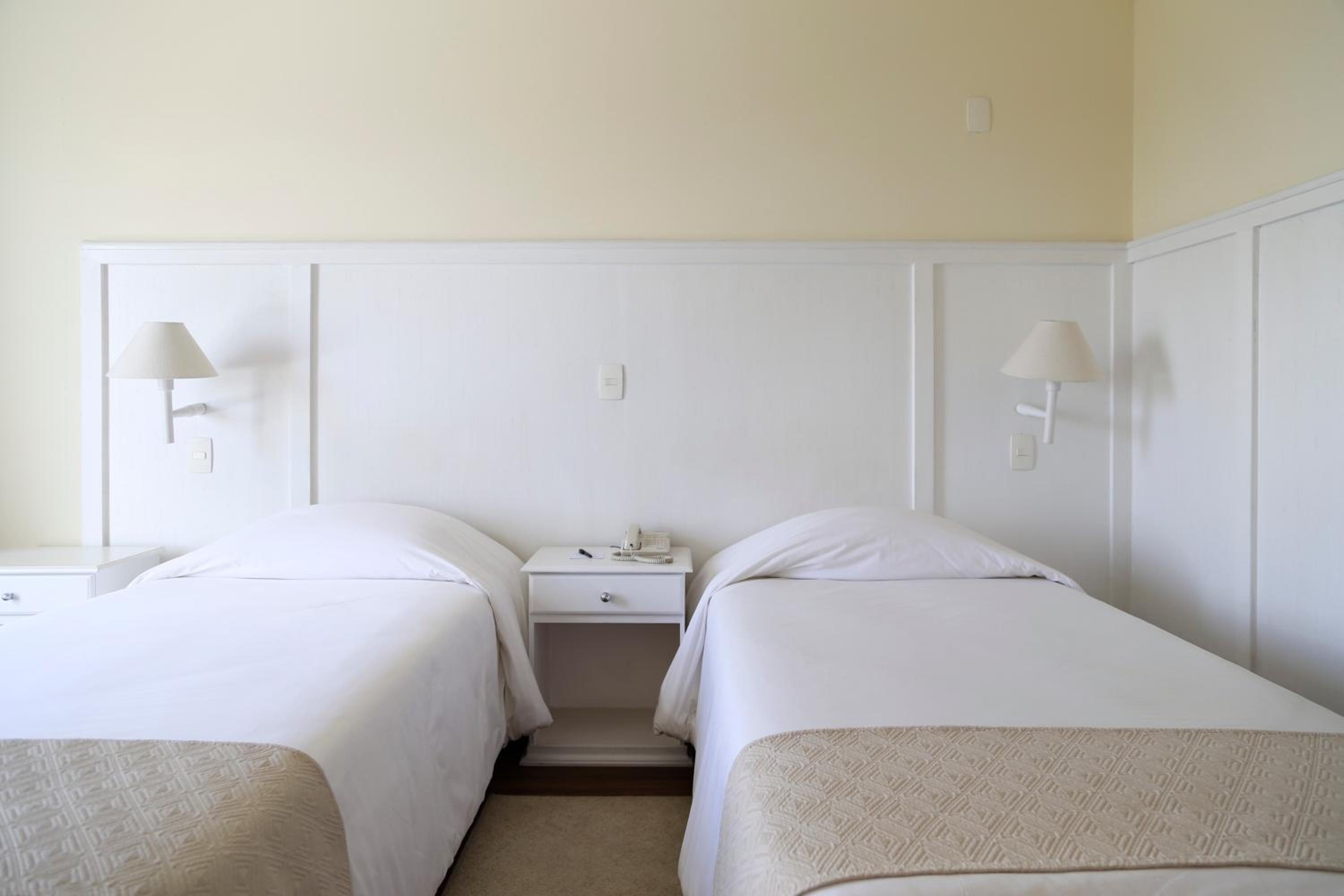 Standard Twin Room photo 3