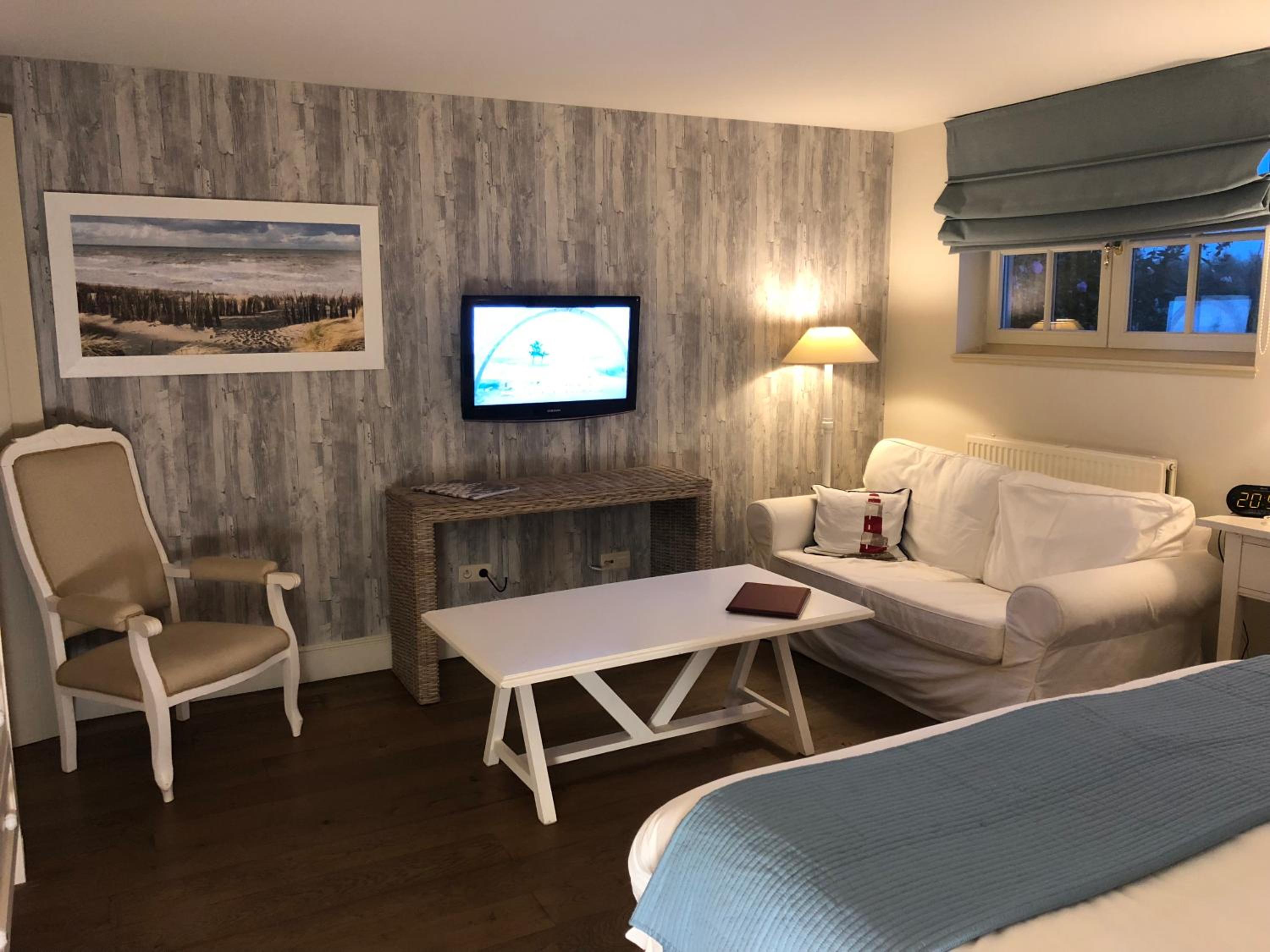 Deluxe Double Room photo 2