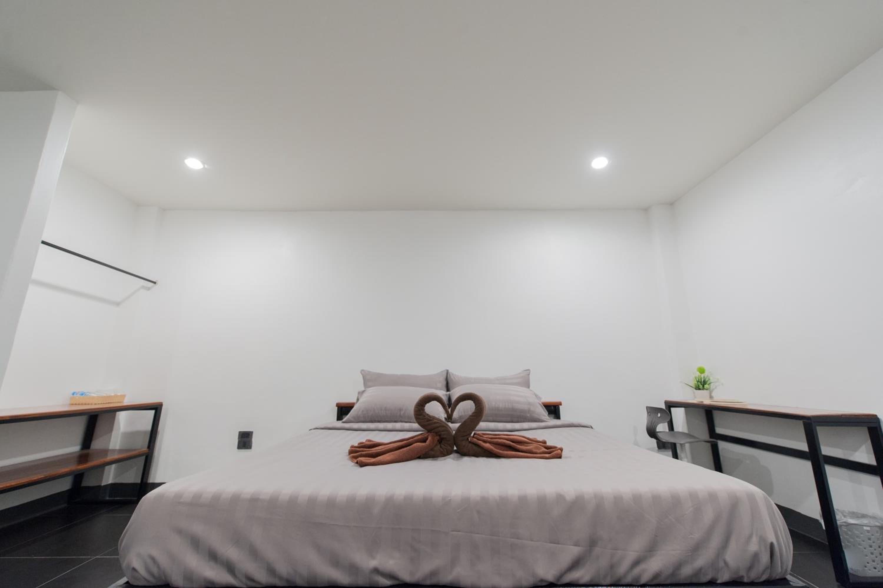 Standard Double Room - Photo 2