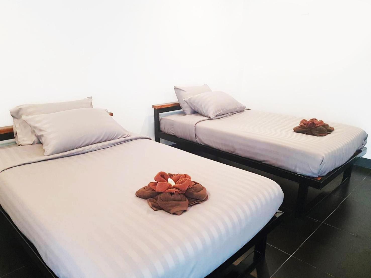 Standard Twin Room - Photo 2