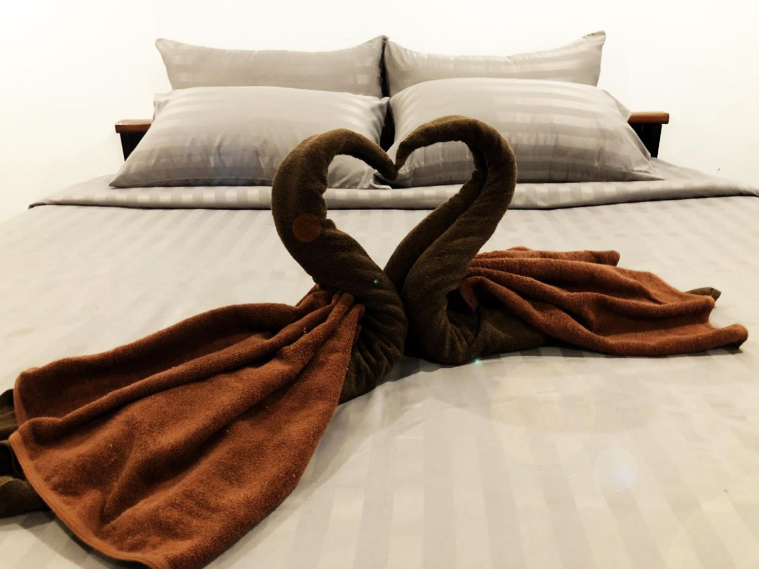 Standard Double Room - Photo 9