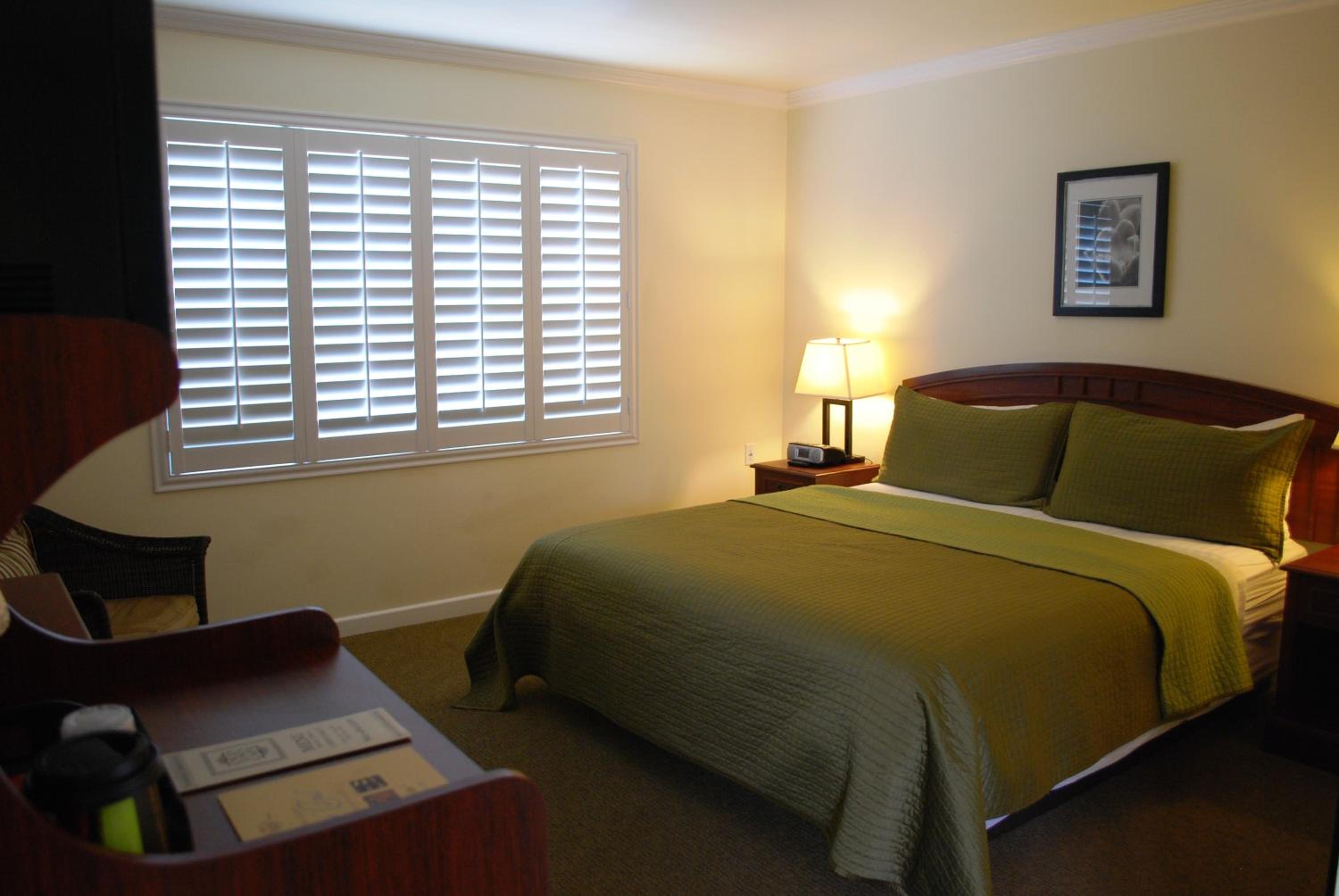Standard King Room photo 2