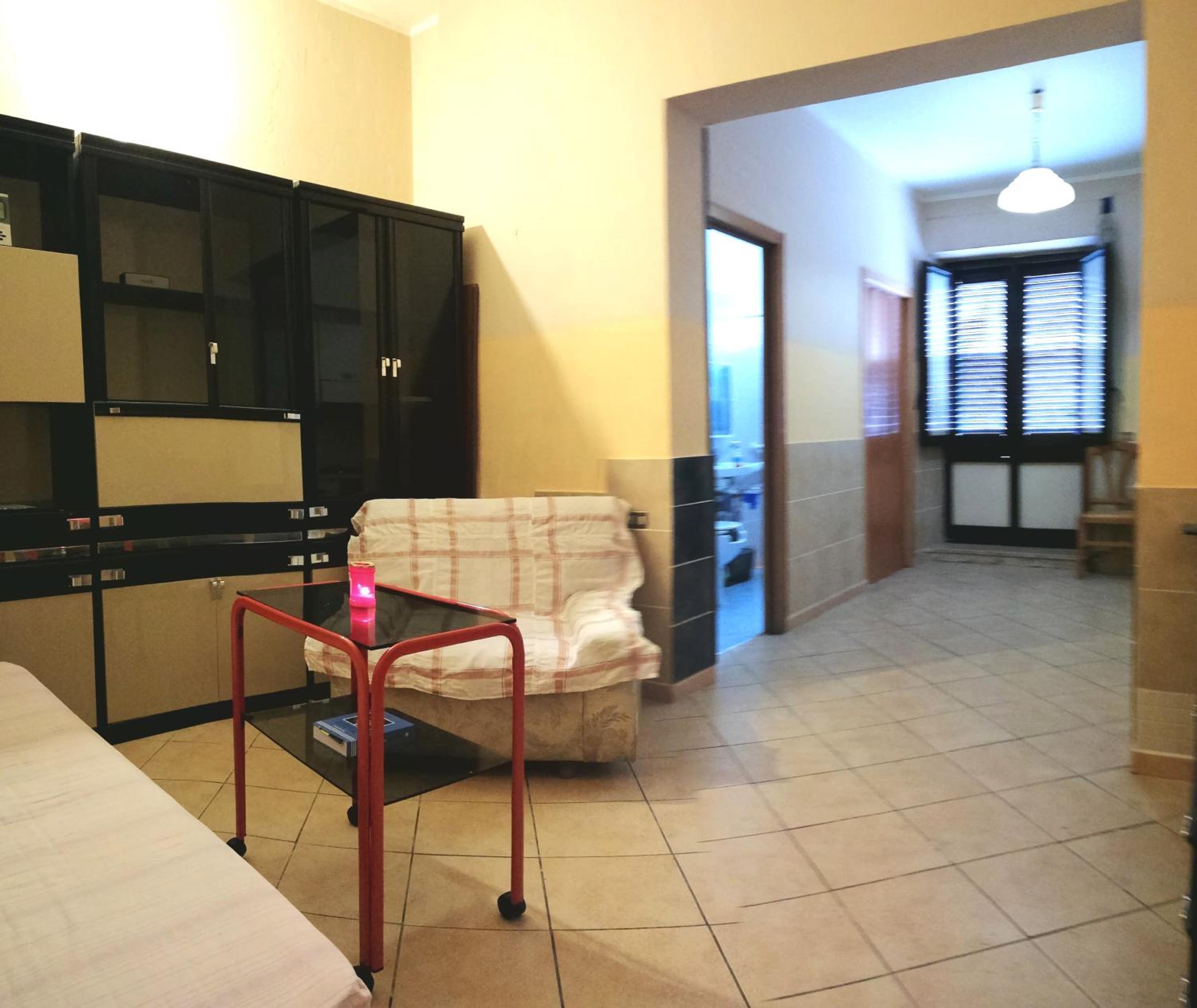 Standard Double Room With Shared Bathroom