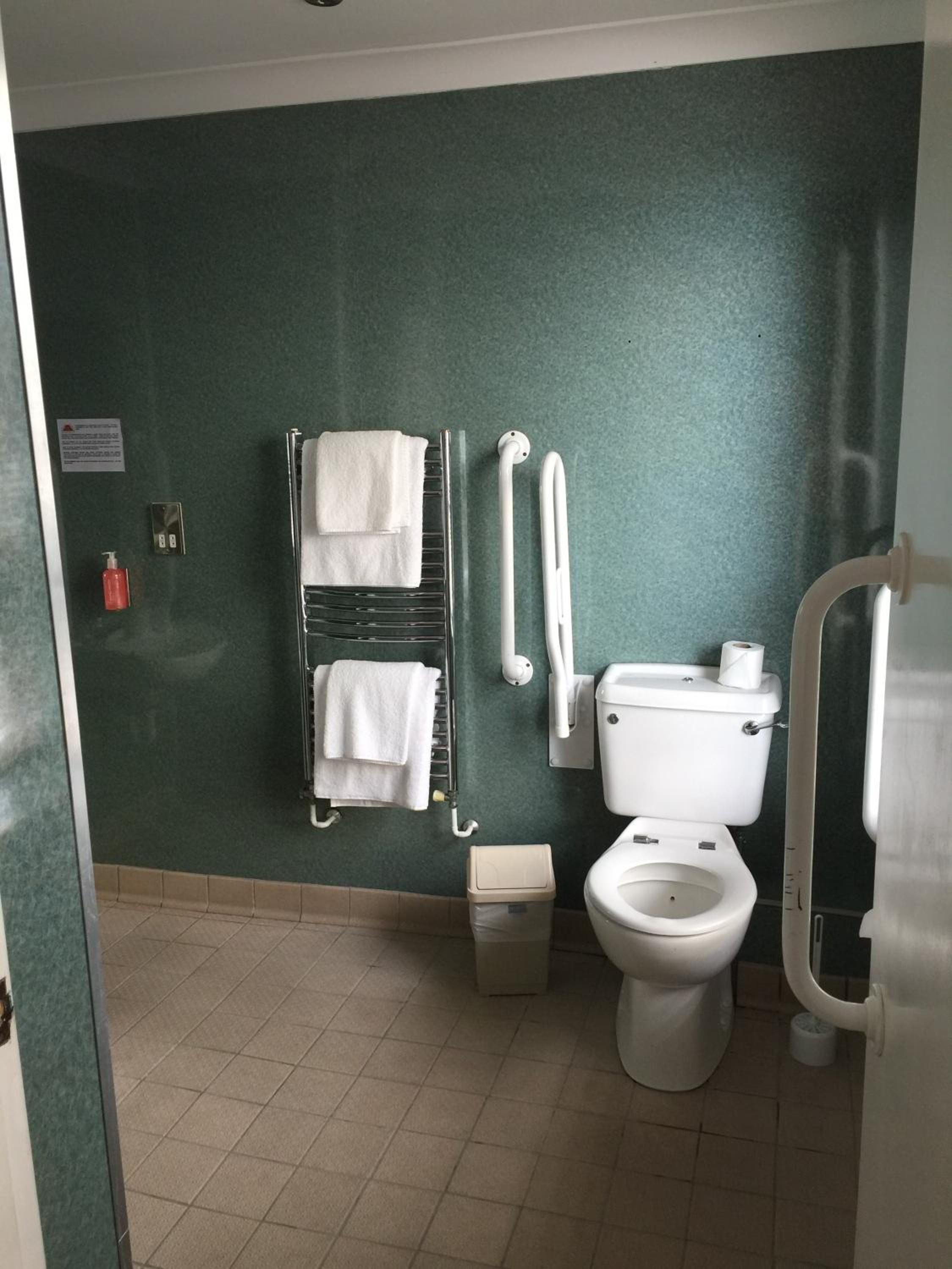 Double or Twin Room - Disability Access - Photo 5
