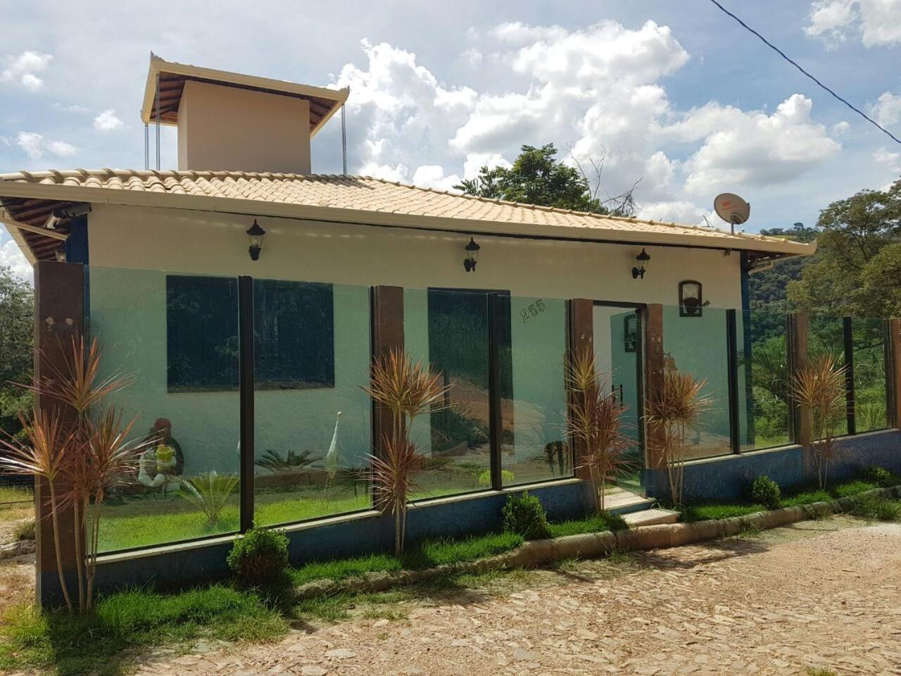 Three-Bedroom House photo 2
