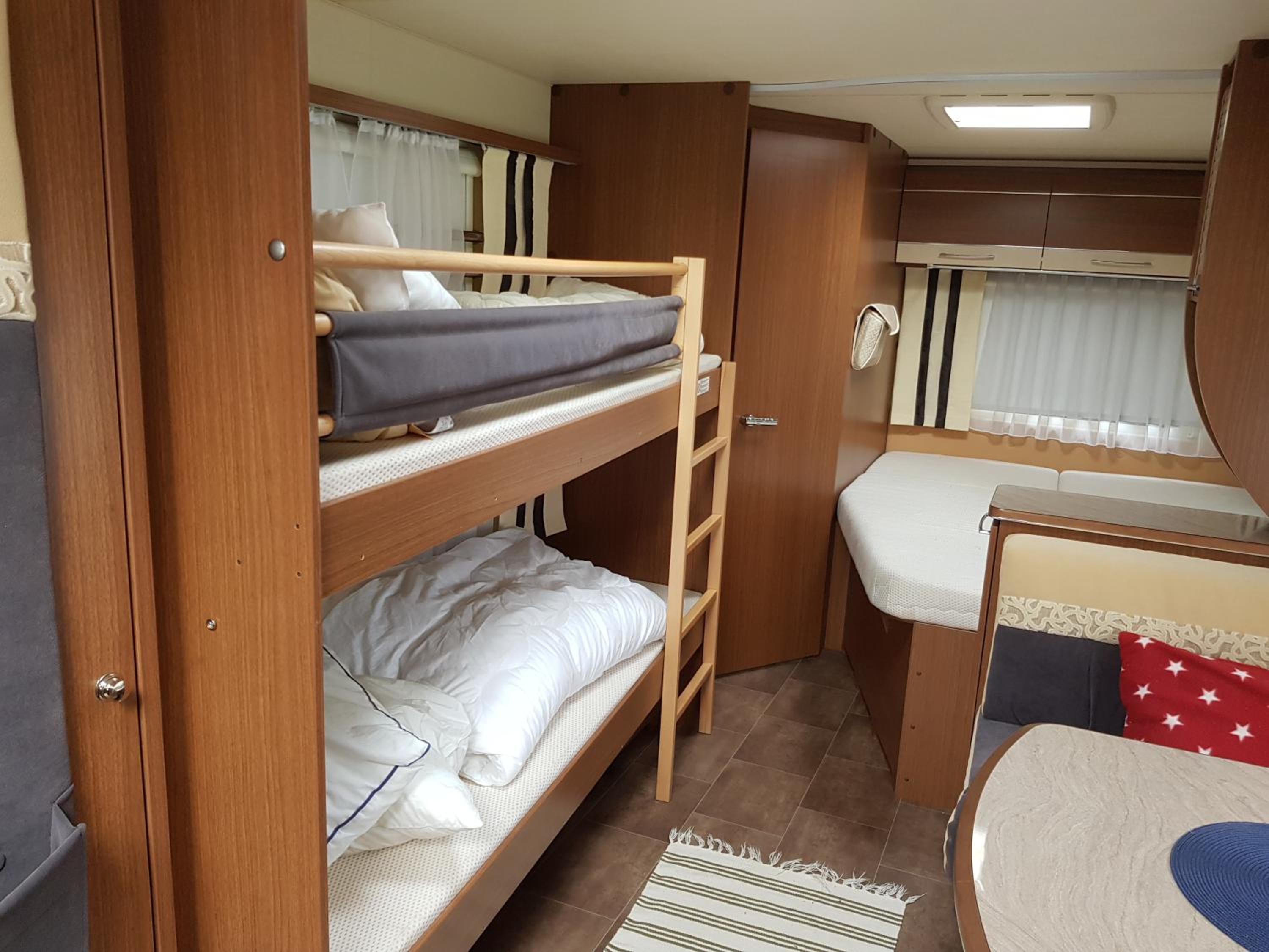 Mobile Home - Photo 14