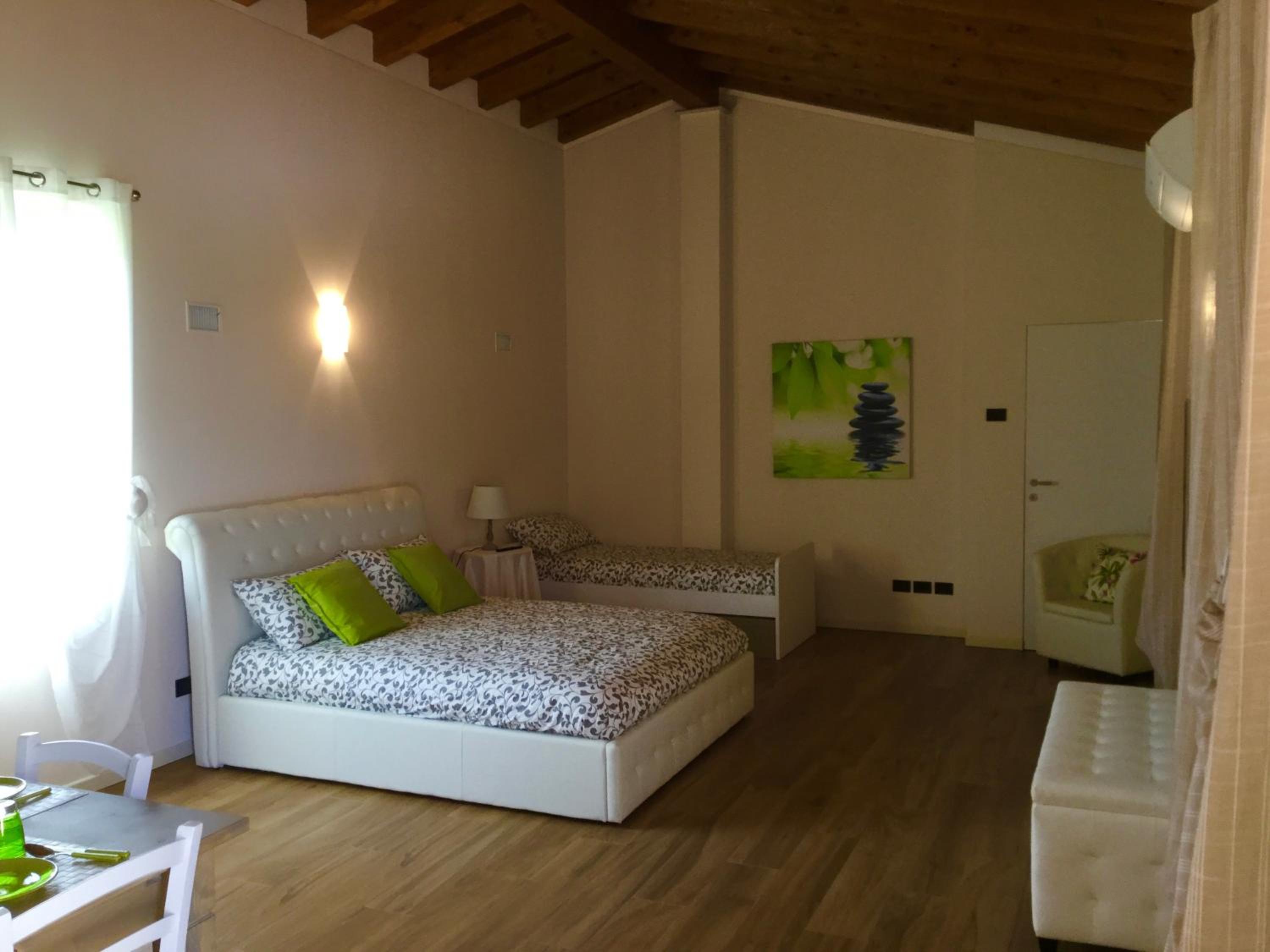 Deluxe Twin Room photo 2