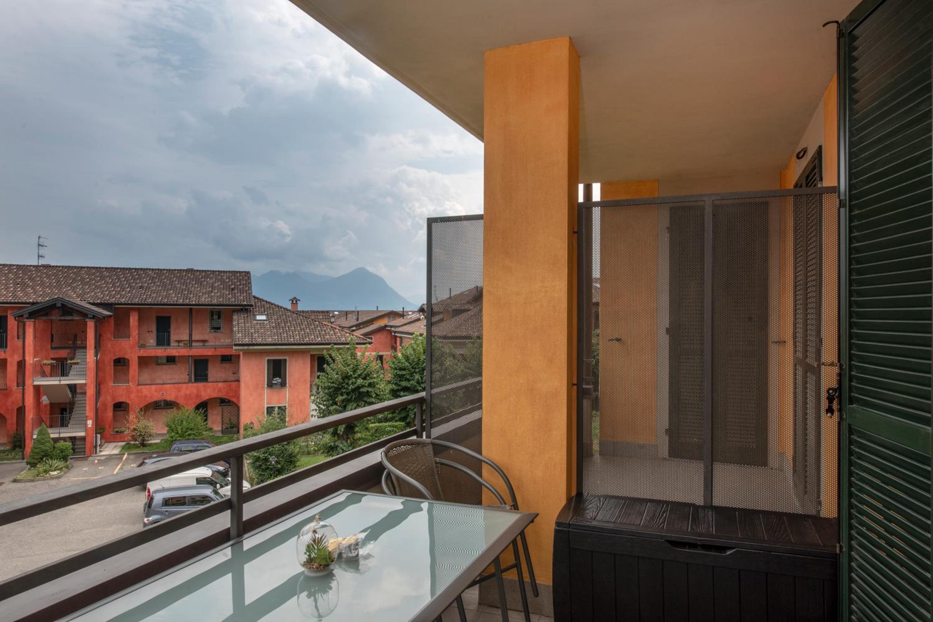 Apartment with Terrace - Photo 10