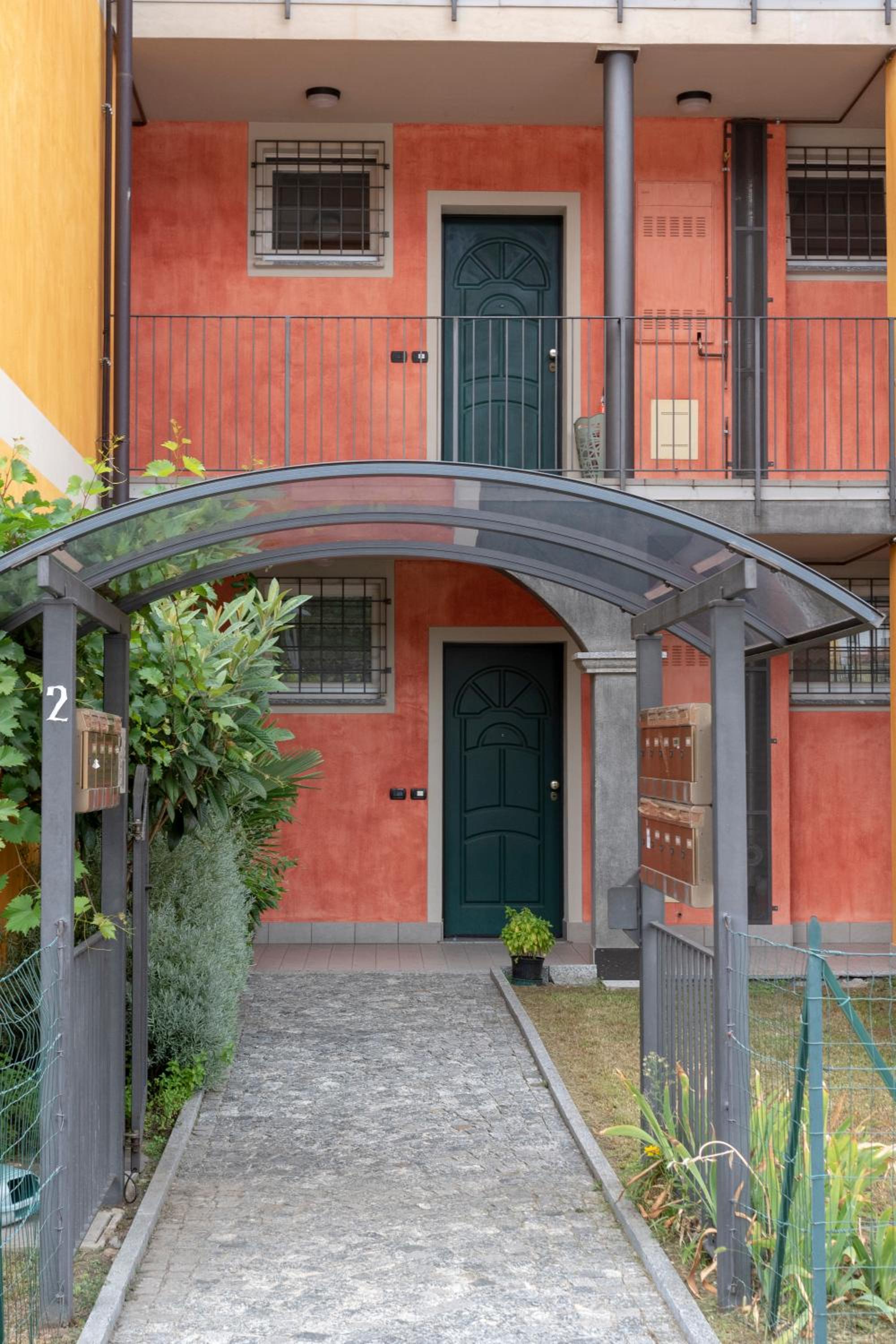 Apartment with Terrace - Photo 12
