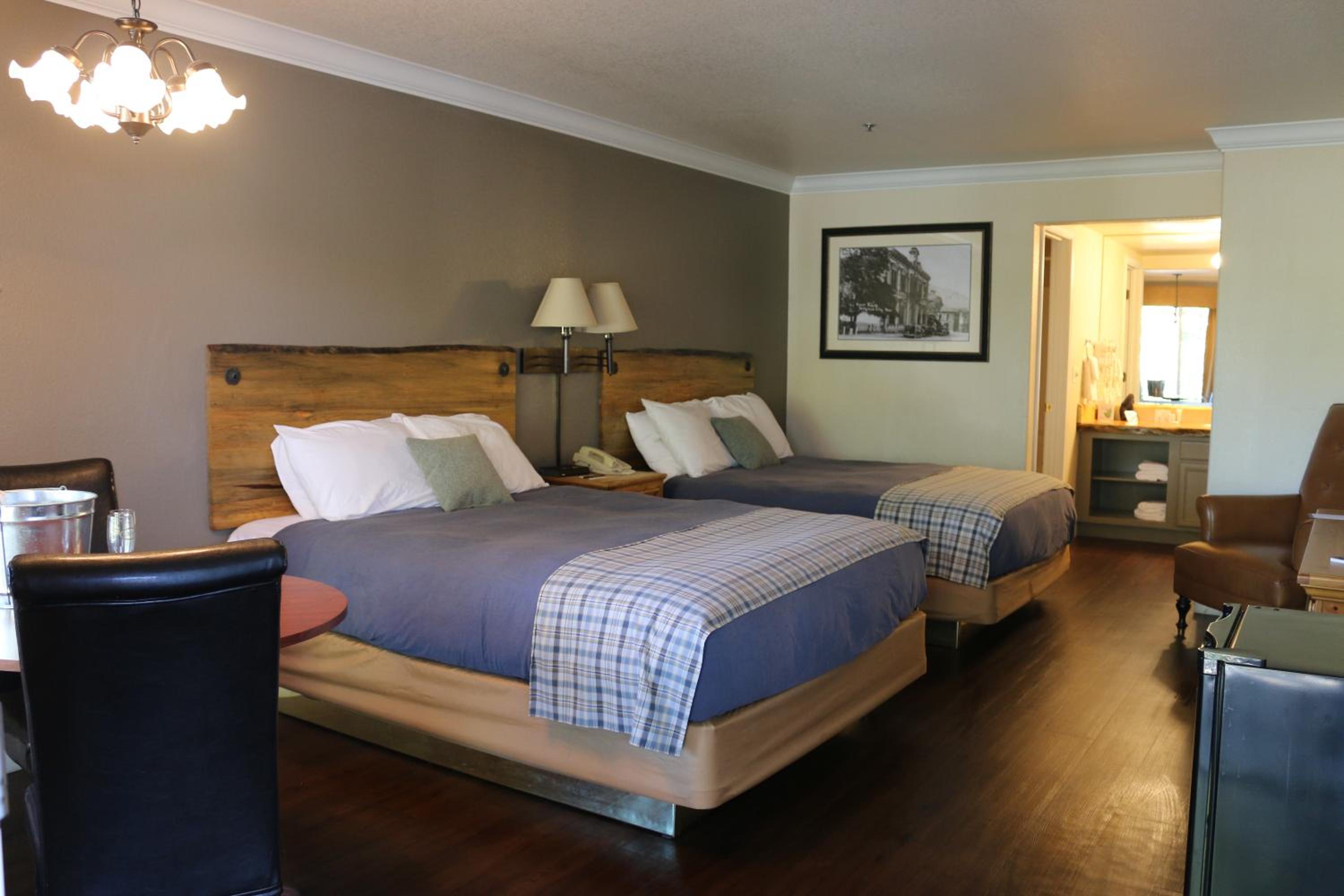 Superior Queen Room with Two Queen Beds, Second Floor (No Pets) - Photo 1