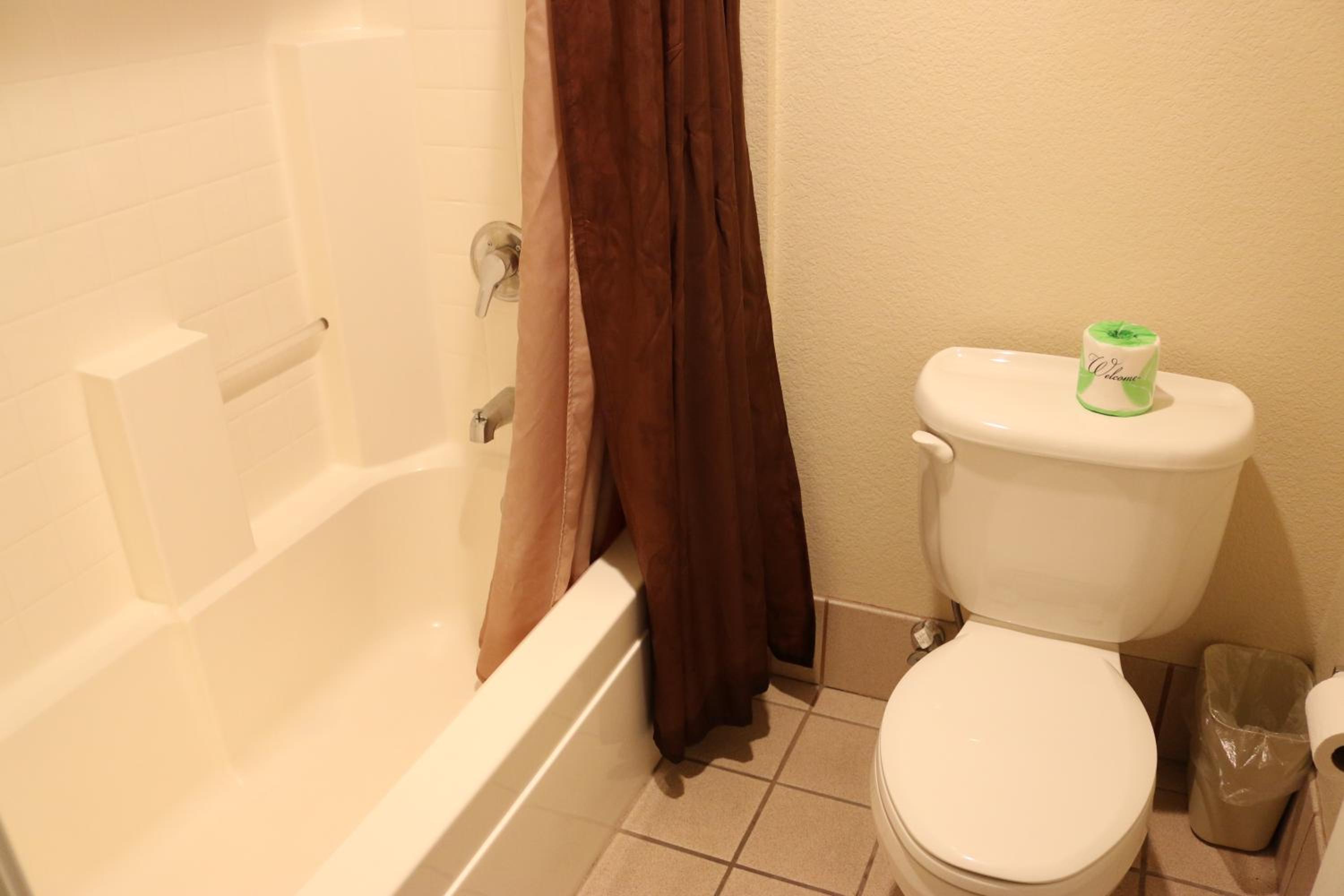 Superior King Room, Second Floor (No Pets) - Photo 4