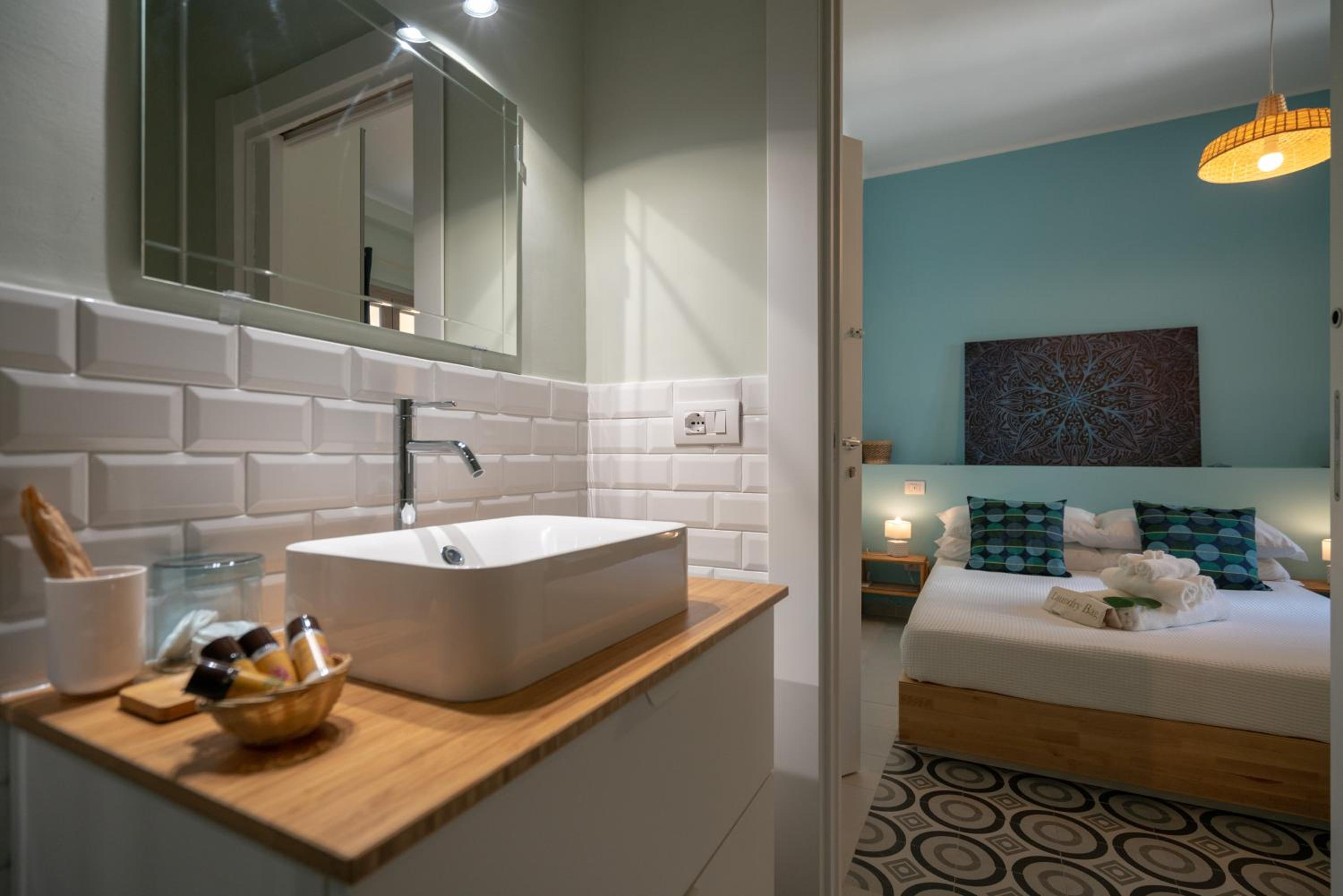 Double Room with Private Bathroom photo 2