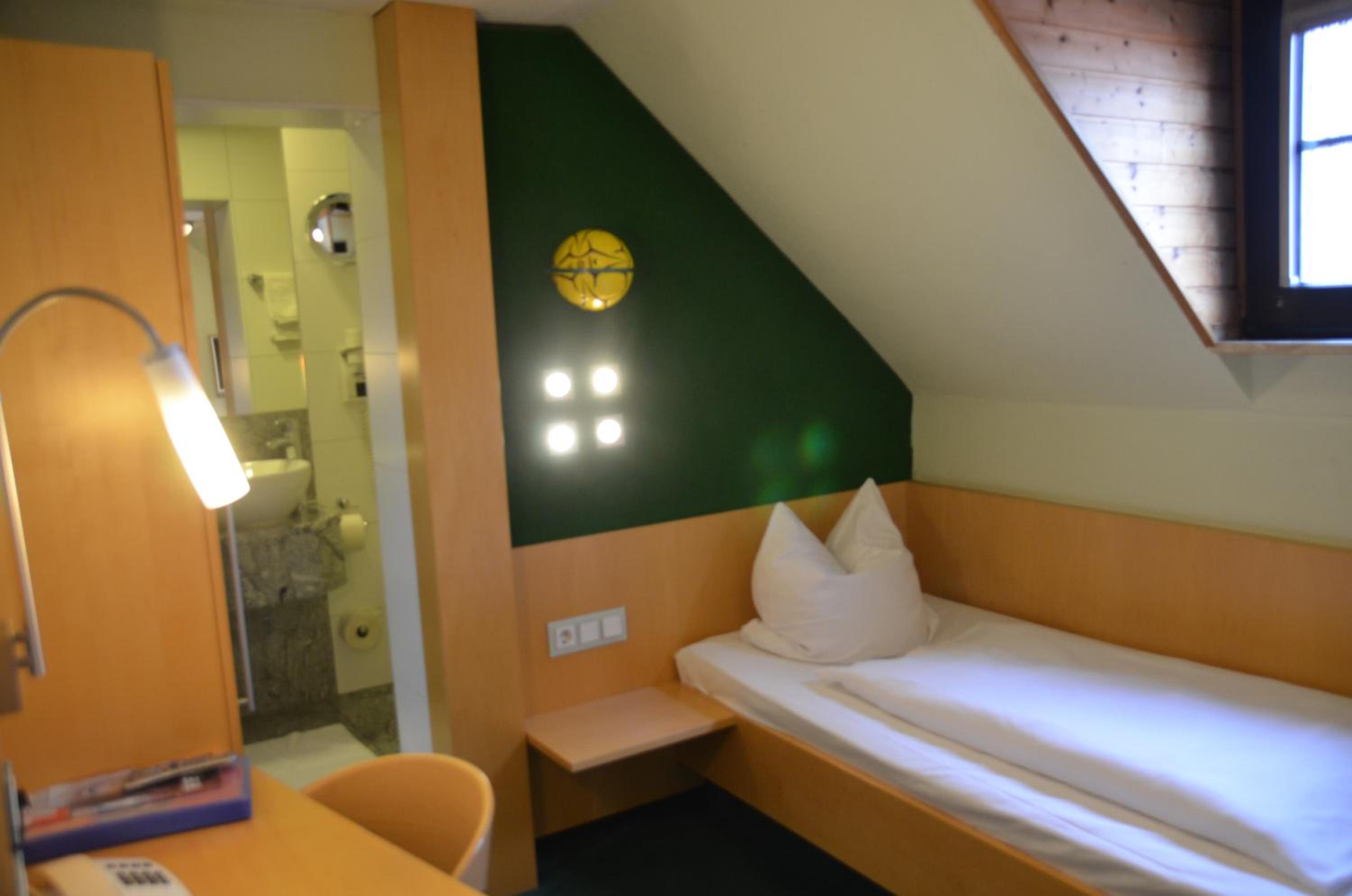 Standard Single Room photo 3