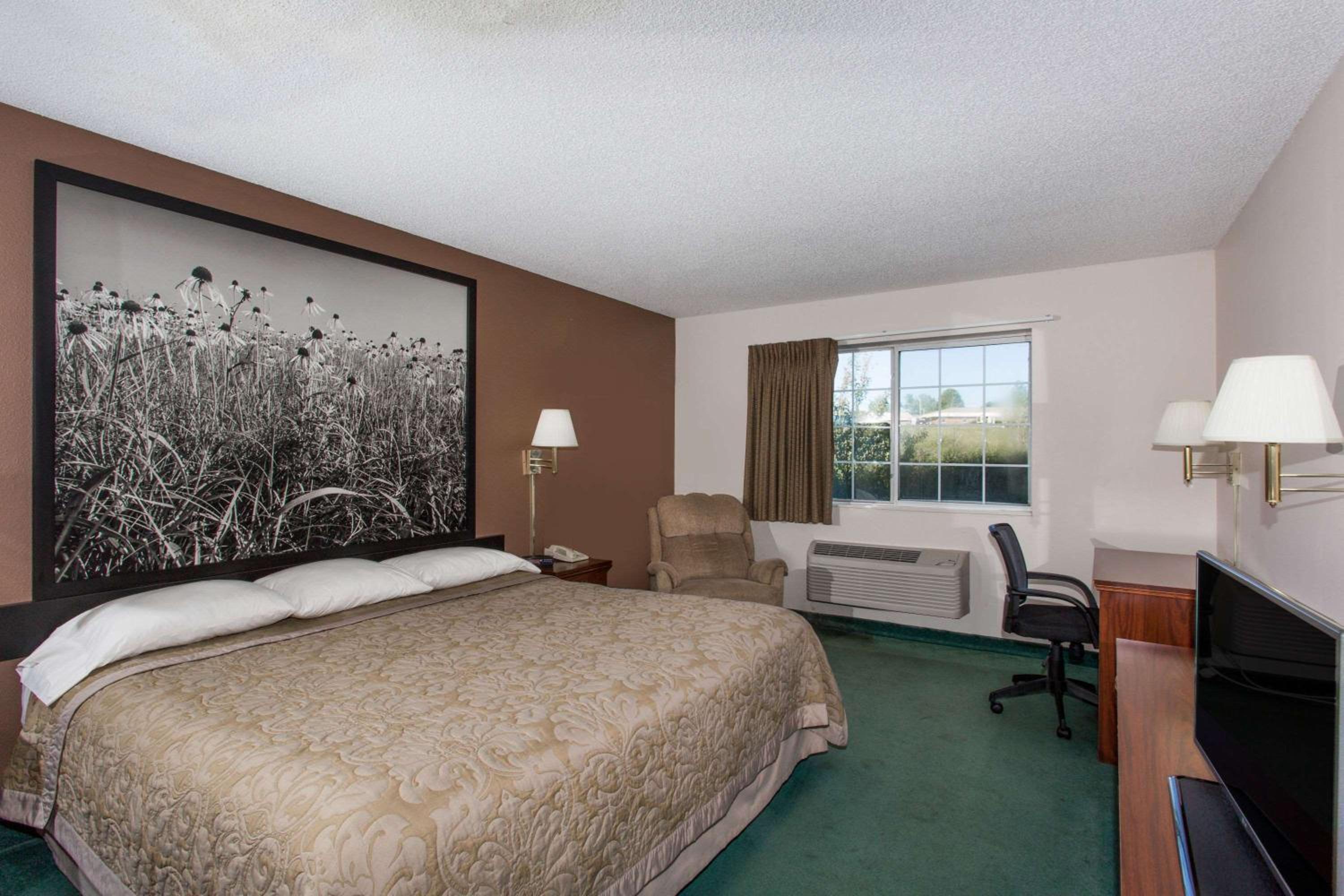 King Room - Disability Access/Non-Smoking - Photo 2